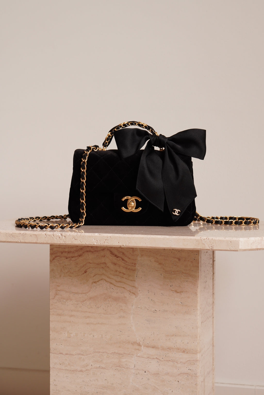 CHANEL 25K MINI RECTANGULAR TOP HANDLE | BLACK VELVET