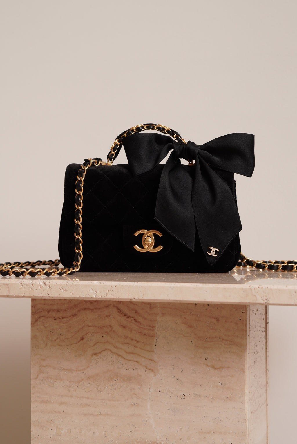 CHANEL 25K MINI RECTANGULAR TOP HANDLE | BLACK VELVET