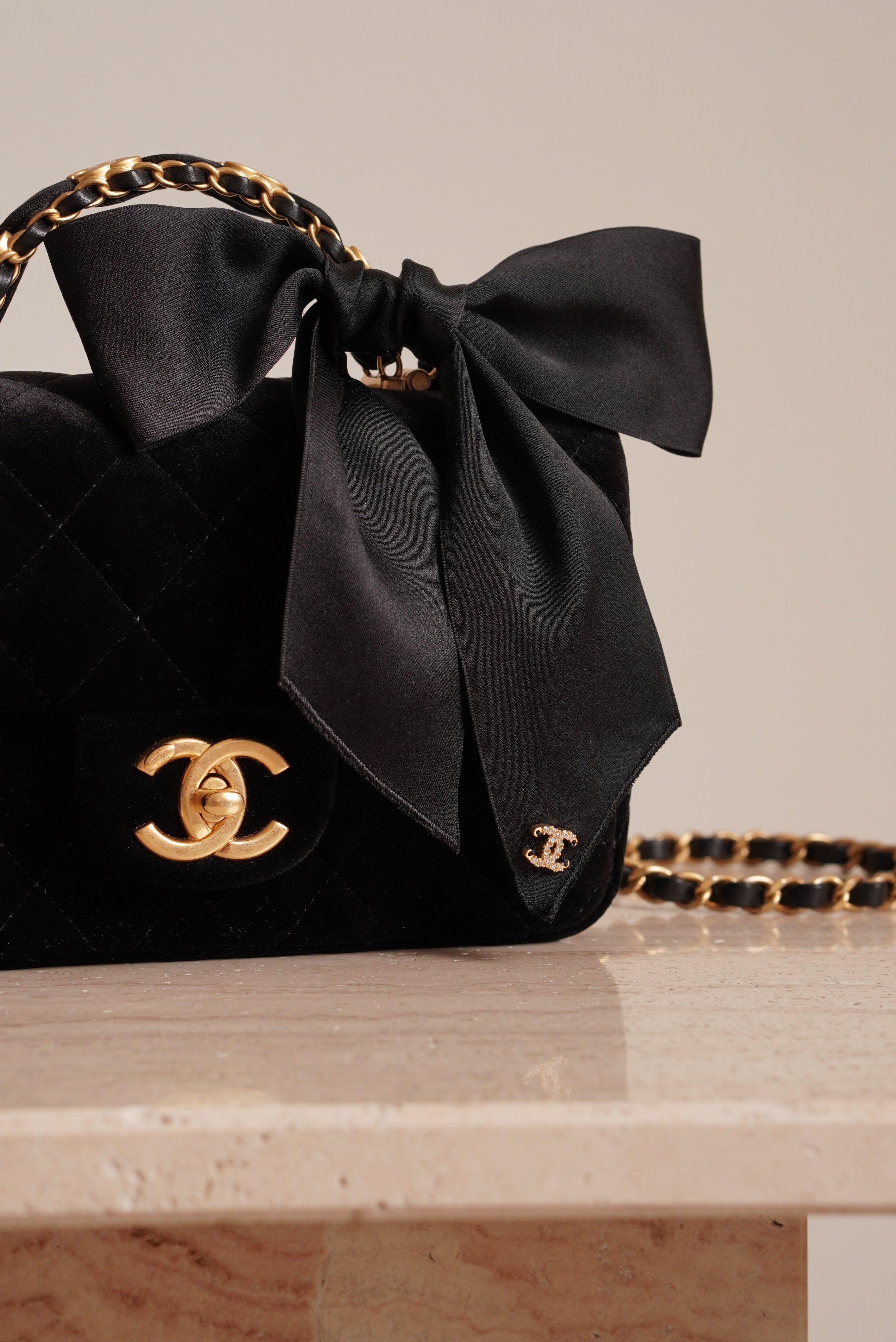 CHANEL 25K MINI RECTANGULAR TOP HANDLE | BLACK VELVET