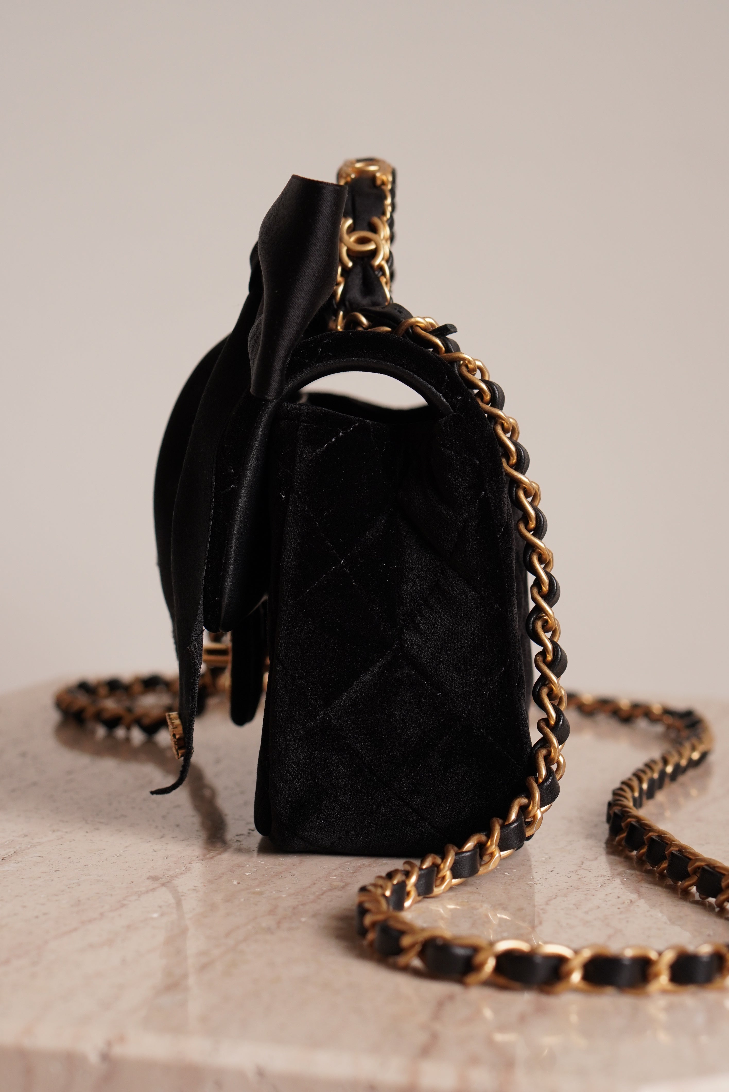 CHANEL 25K MINI RECTANGULAR TOP HANDLE | BLACK VELVET
