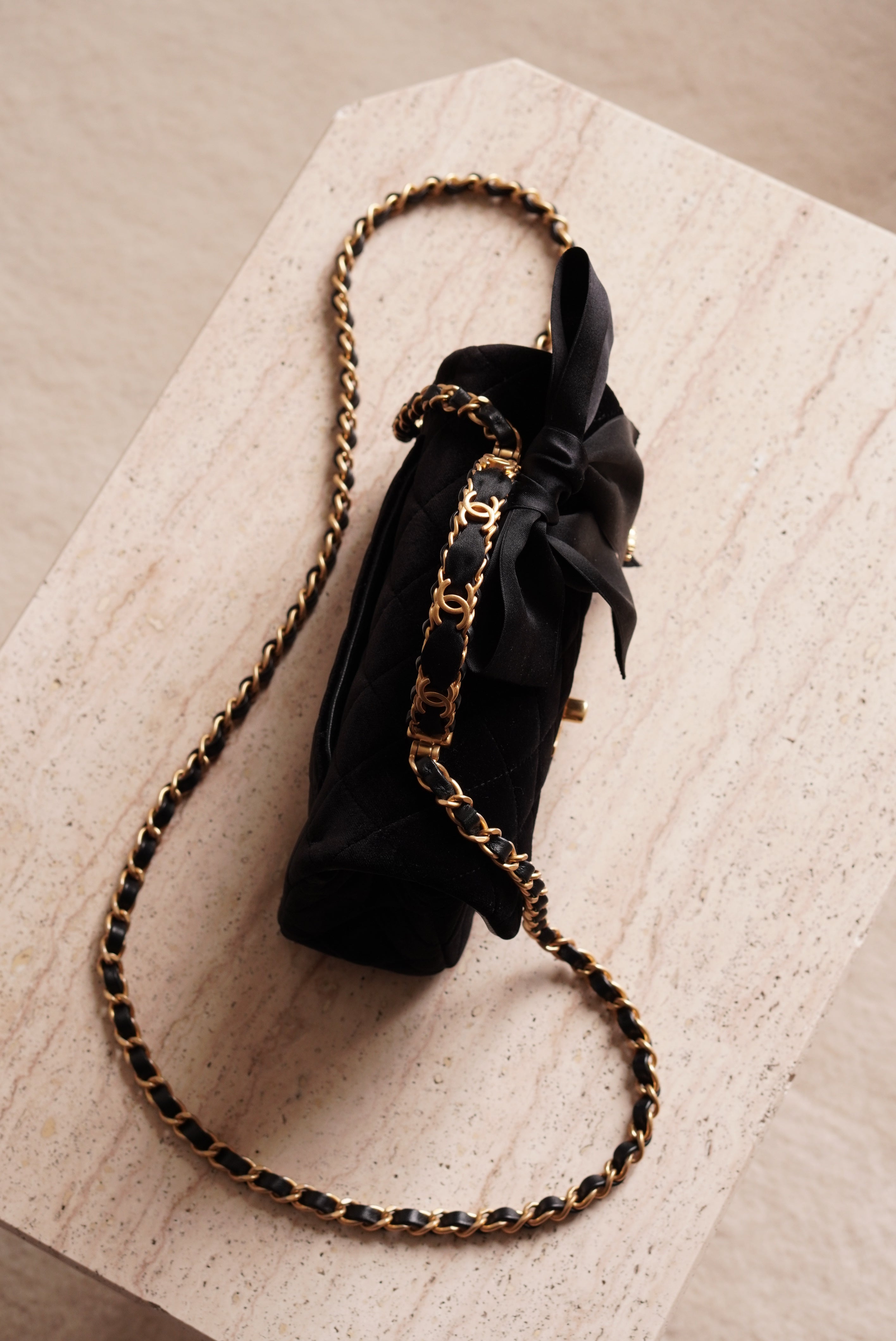 CHANEL 25K MINI RECTANGULAR TOP HANDLE | BLACK VELVET