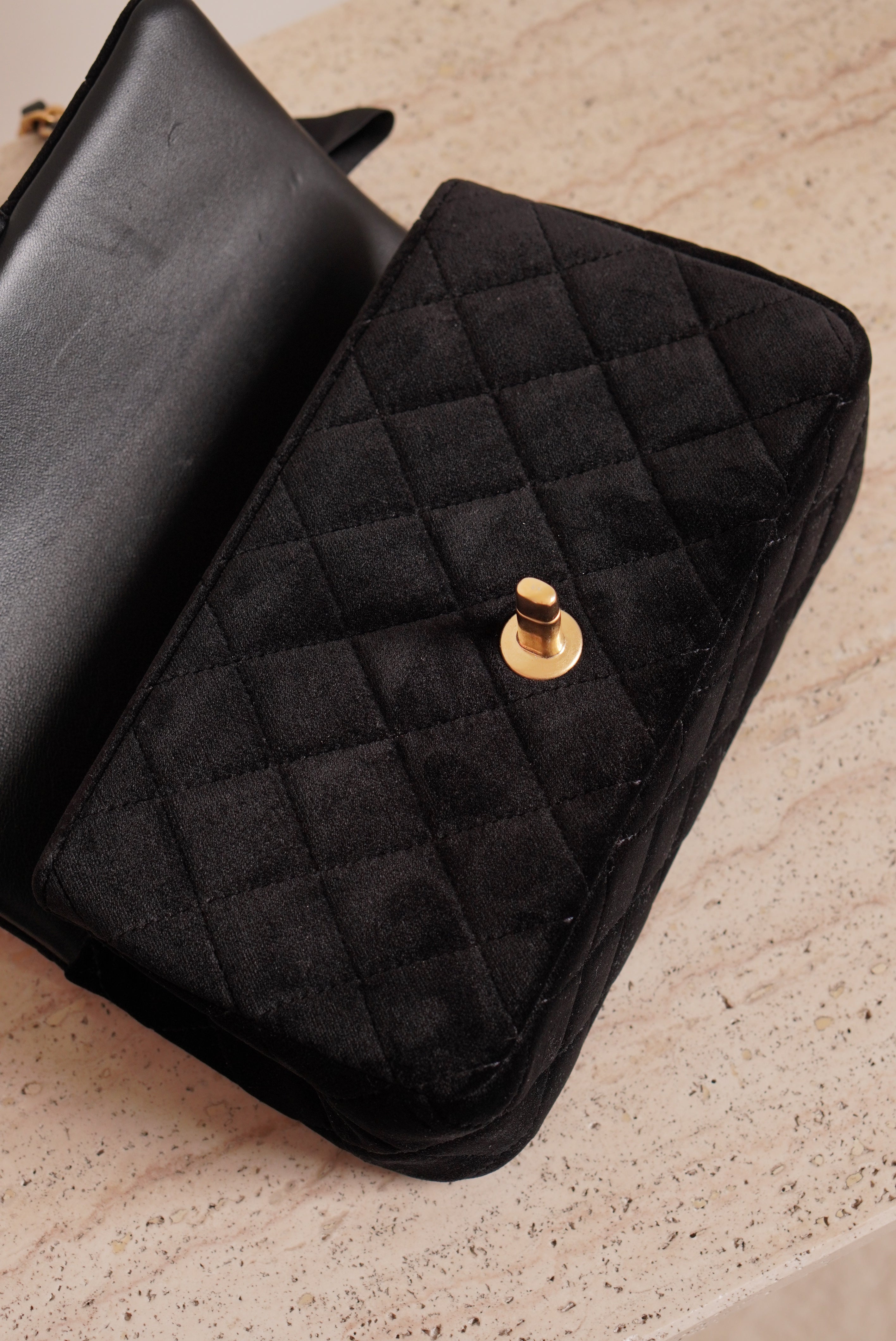 CHANEL 25K MINI RECTANGULAR TOP HANDLE | BLACK VELVET