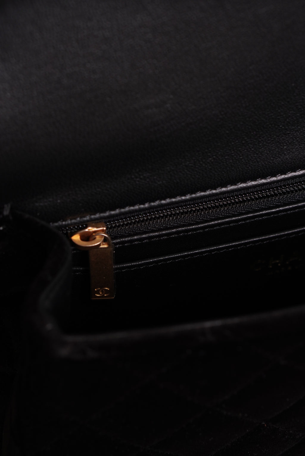 CHANEL 25K MINI RECTANGULAR TOP HANDLE | BLACK VELVET