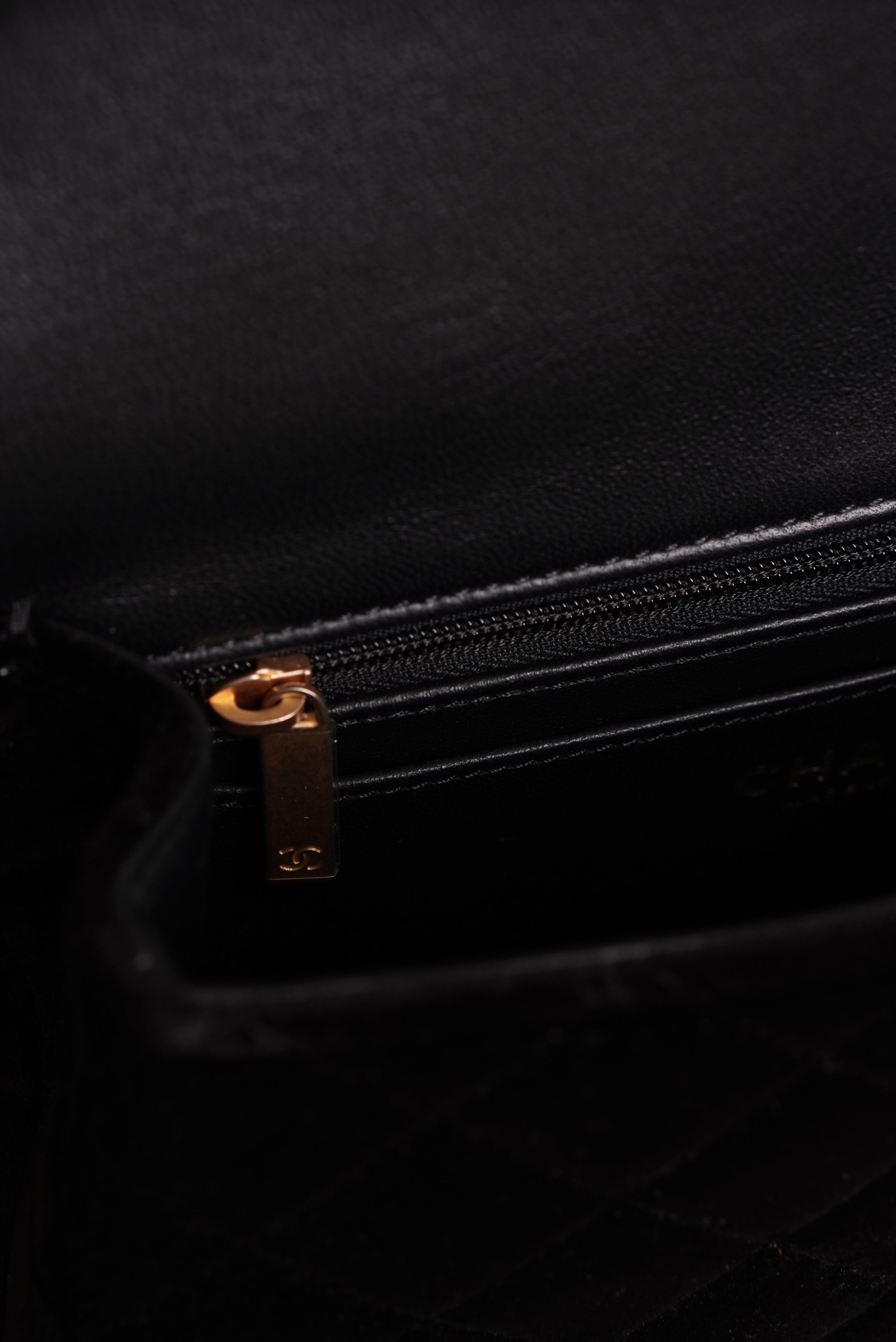 CHANEL 25K MINI RECTANGULAR TOP HANDLE | BLACK VELVET