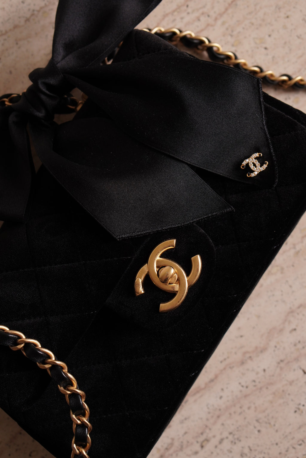 CHANEL 25K MINI RECTANGULAR TOP HANDLE | BLACK VELVET