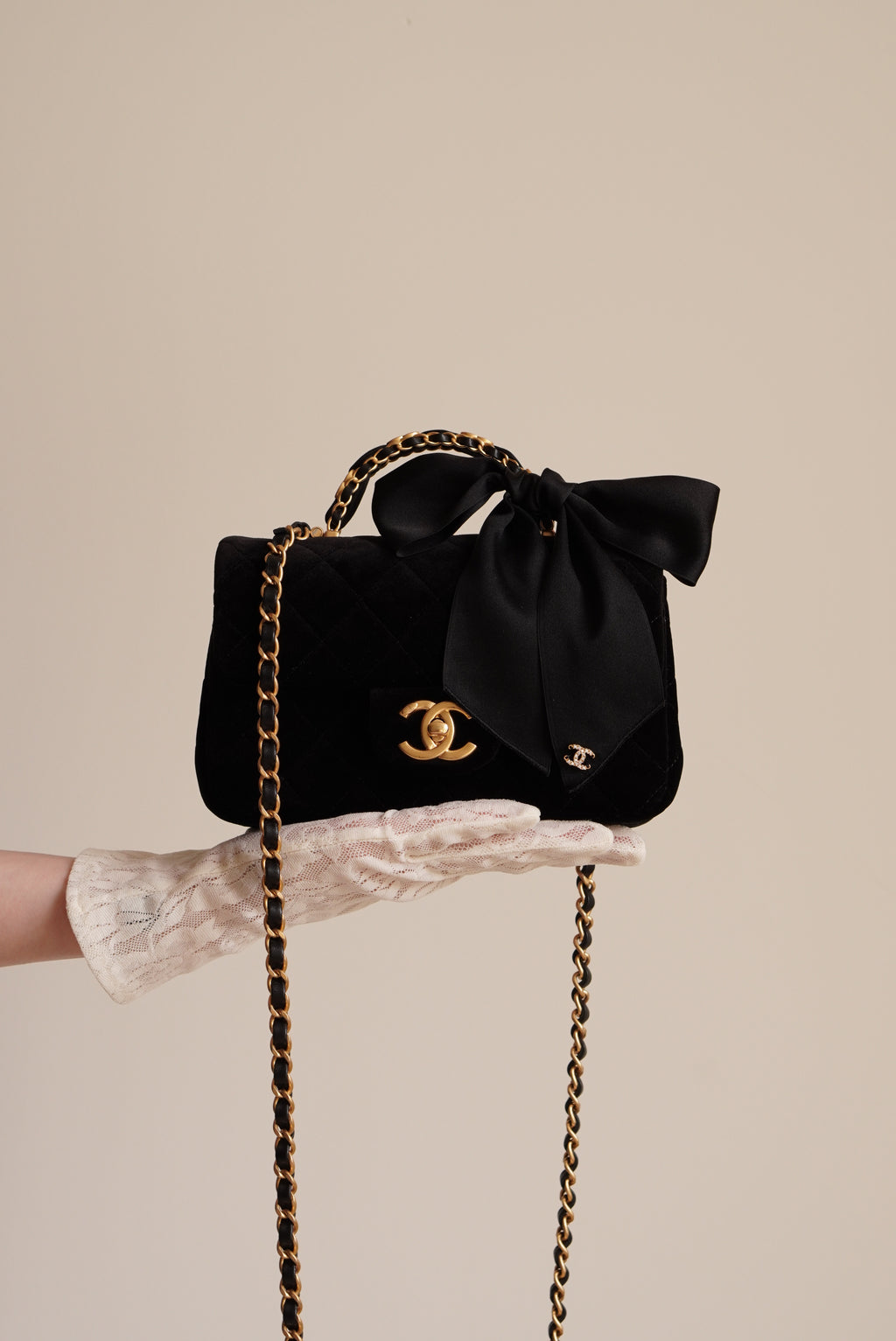 CHANEL 25K MINI RECTANGULAR TOP HANDLE | BLACK VELVET