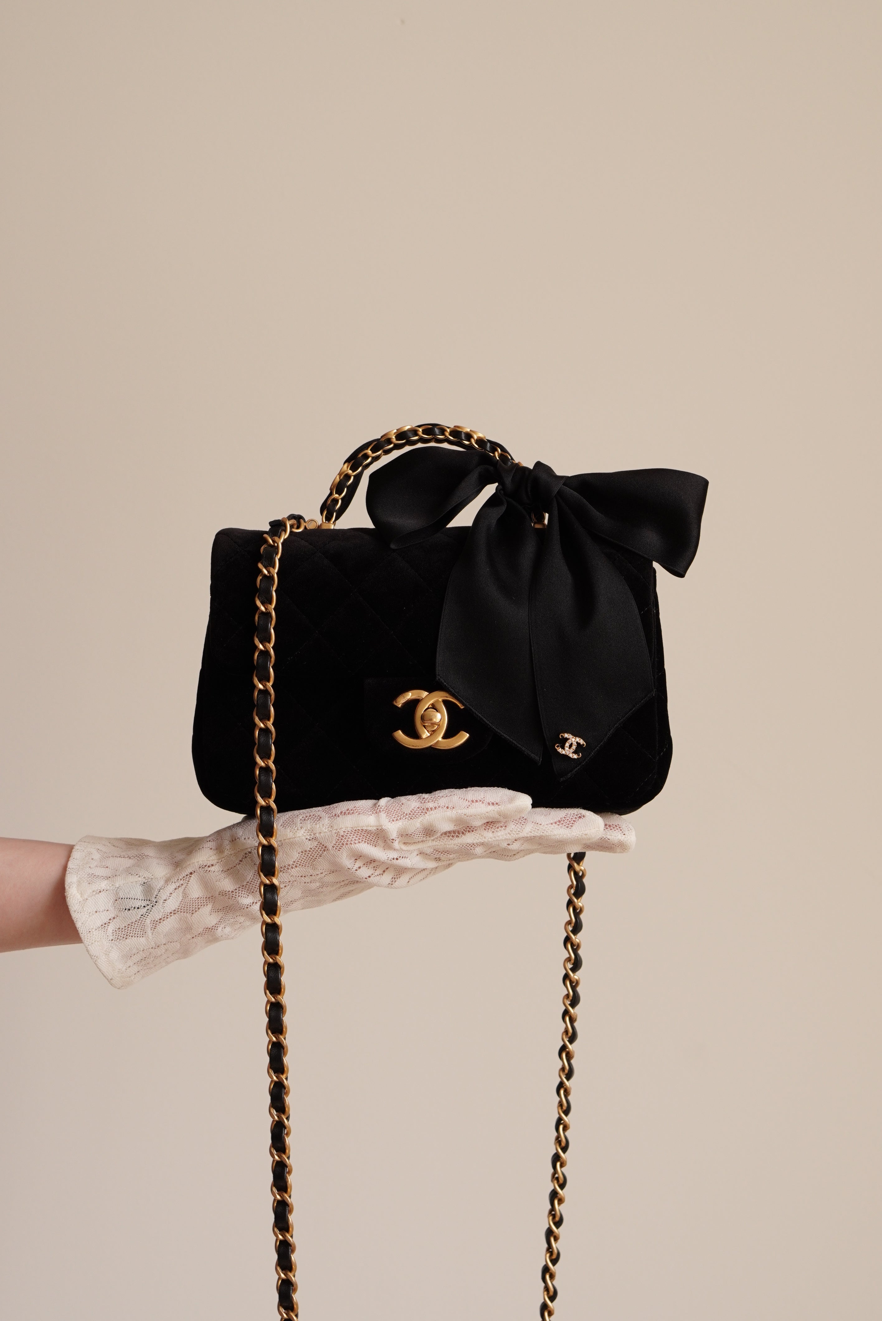CHANEL 25K MINI RECTANGULAR TOP HANDLE | BLACK VELVET