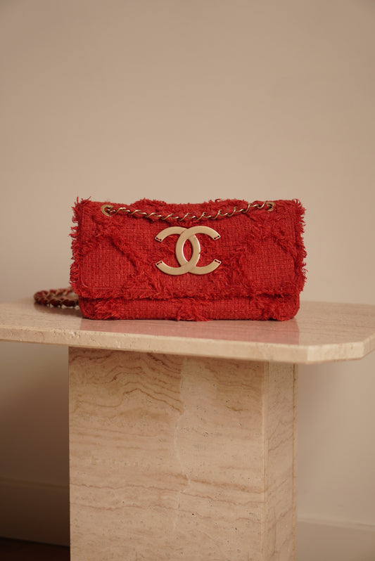 CHANEL MEDIUM TWEED FLAP BAG | RED
