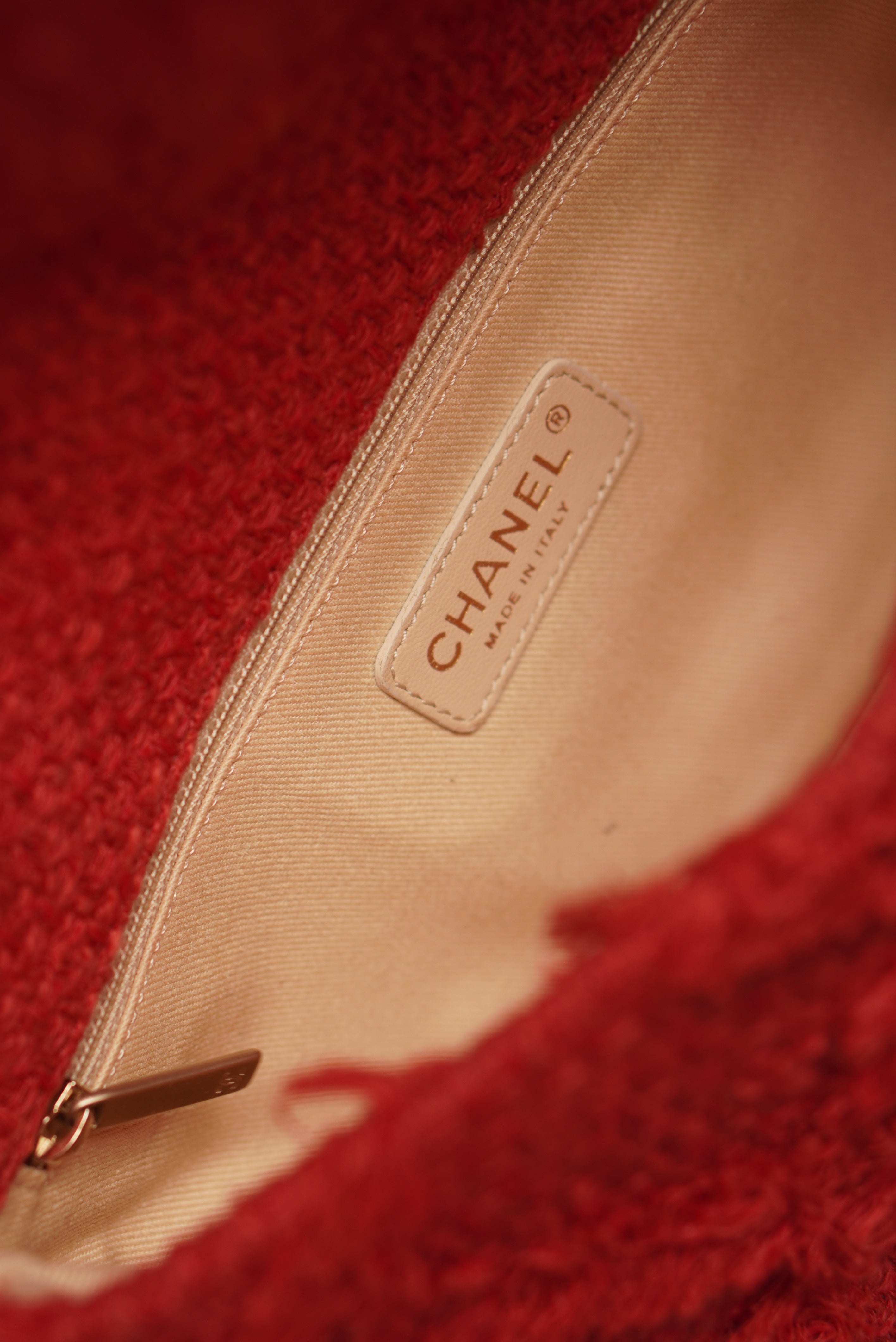 CHANEL MEDIUM TWEED FLAP BAG | RED