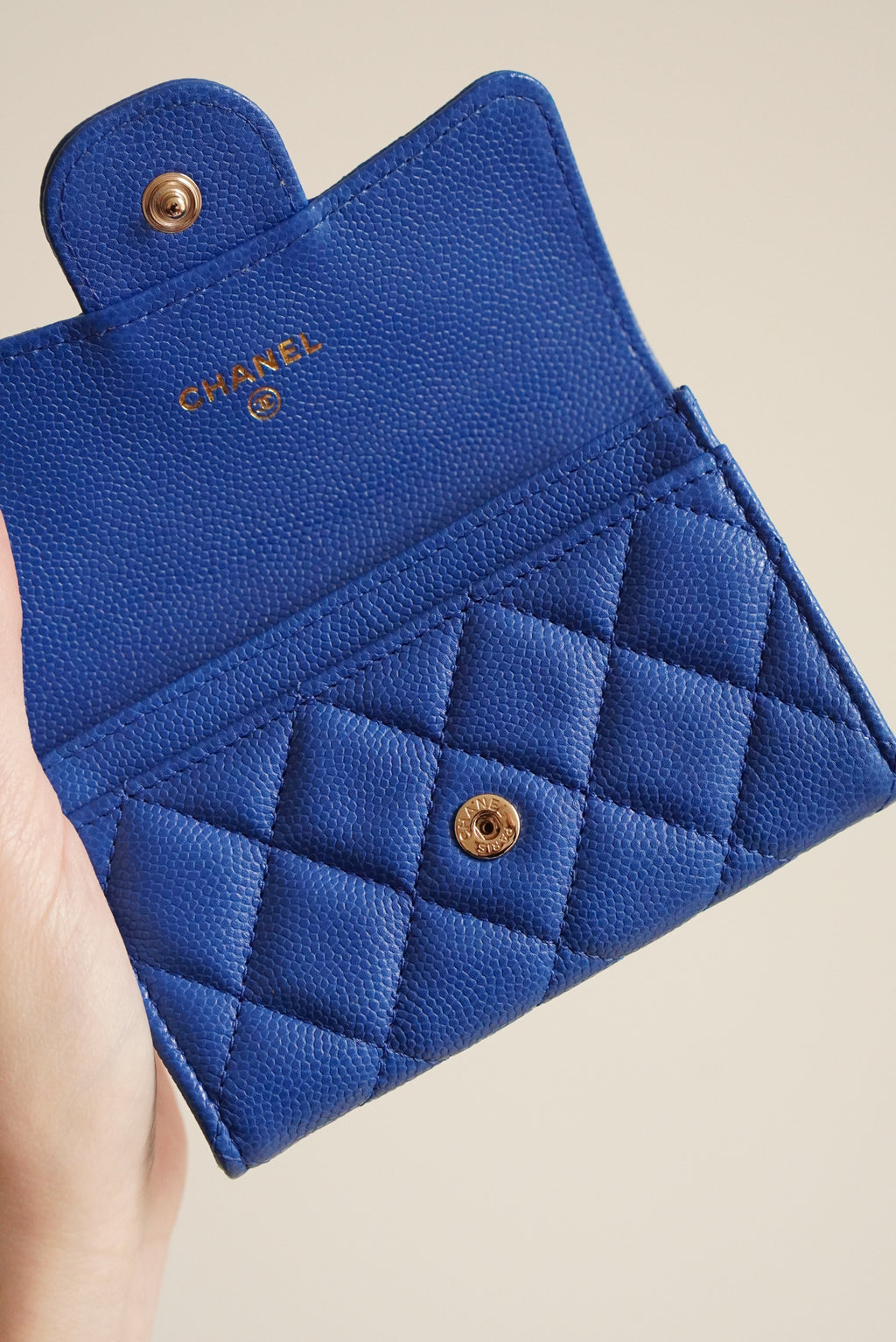CHANEL 22B FLAP CARD HOLDER | BLUE