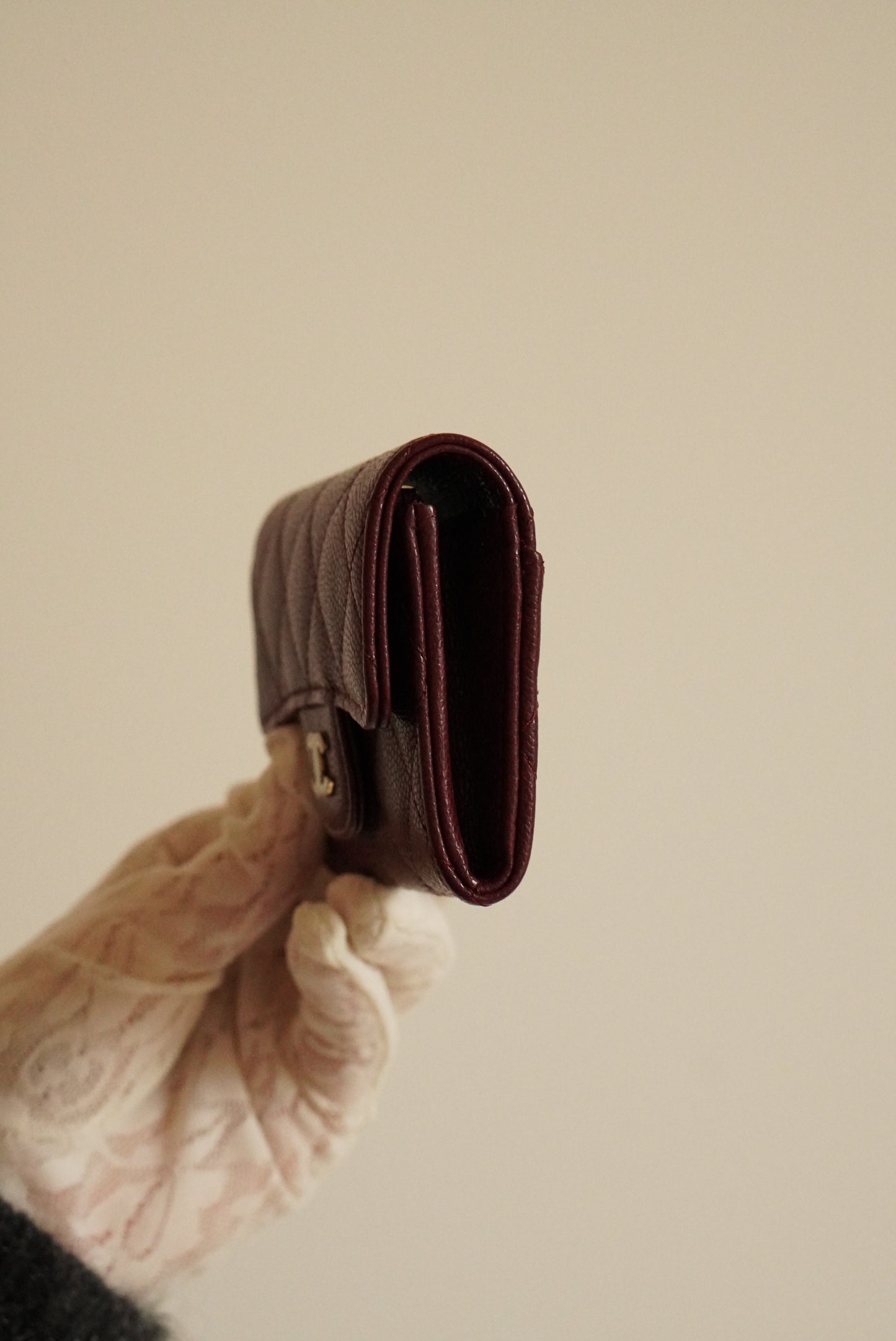 CHANEL FLAP CARD HOLDER | BURGUNDY