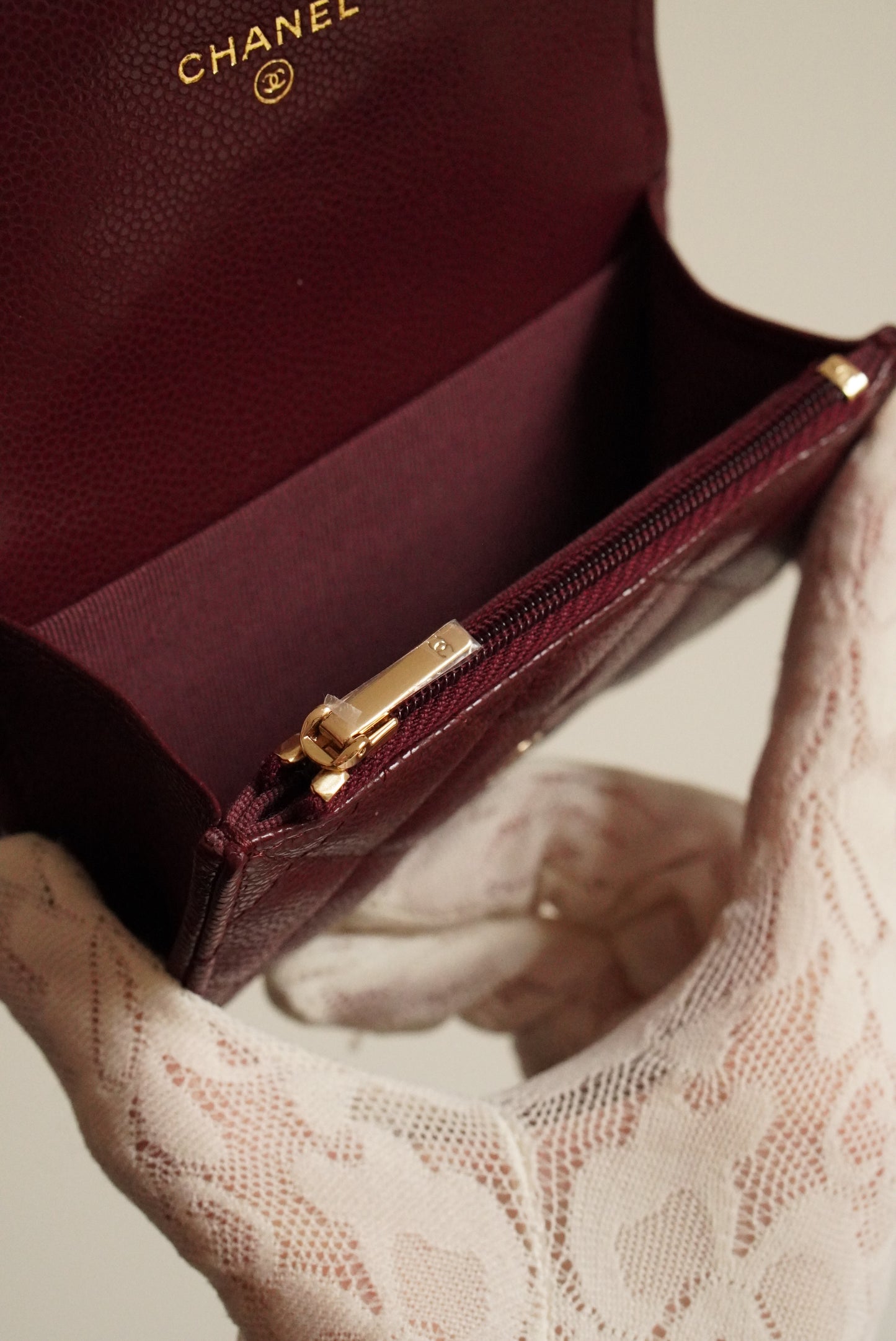 CHANEL FLAP CARD HOLDER | BURGUNDY