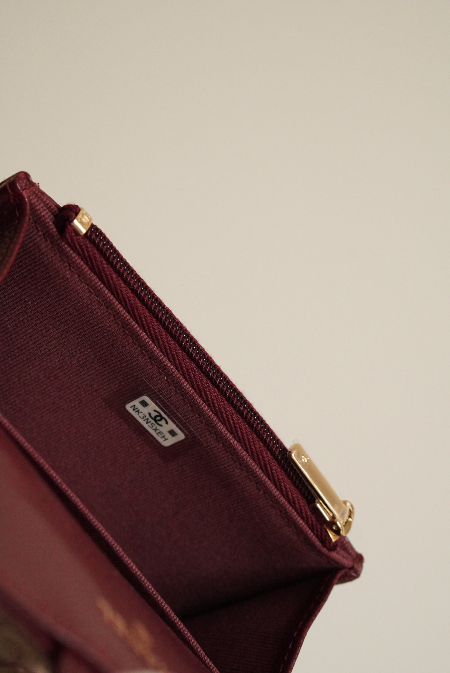 CHANEL FLAP CARD HOLDER | BURGUNDY