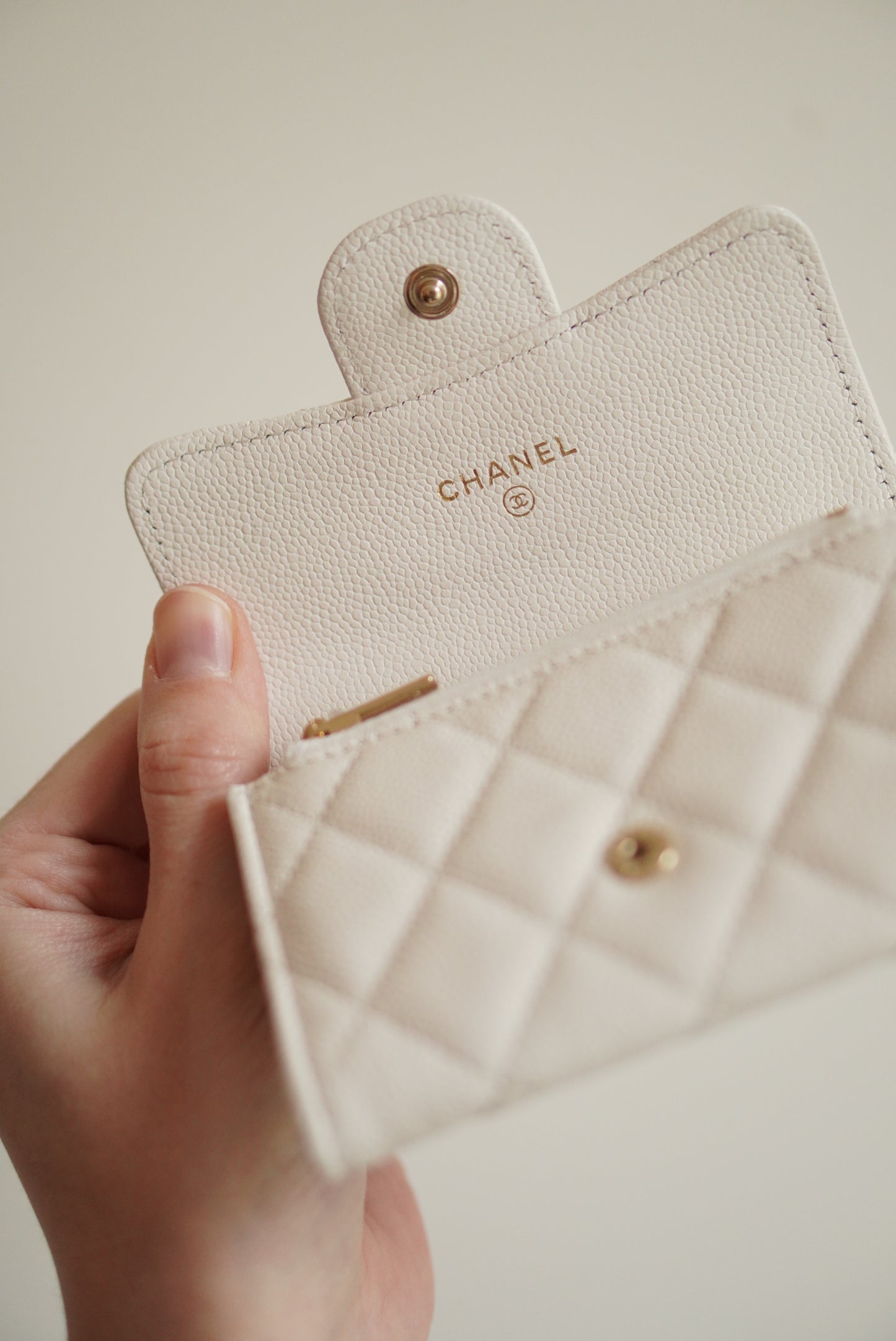 CHANEL FLAP CARD HOLDER | WHITE