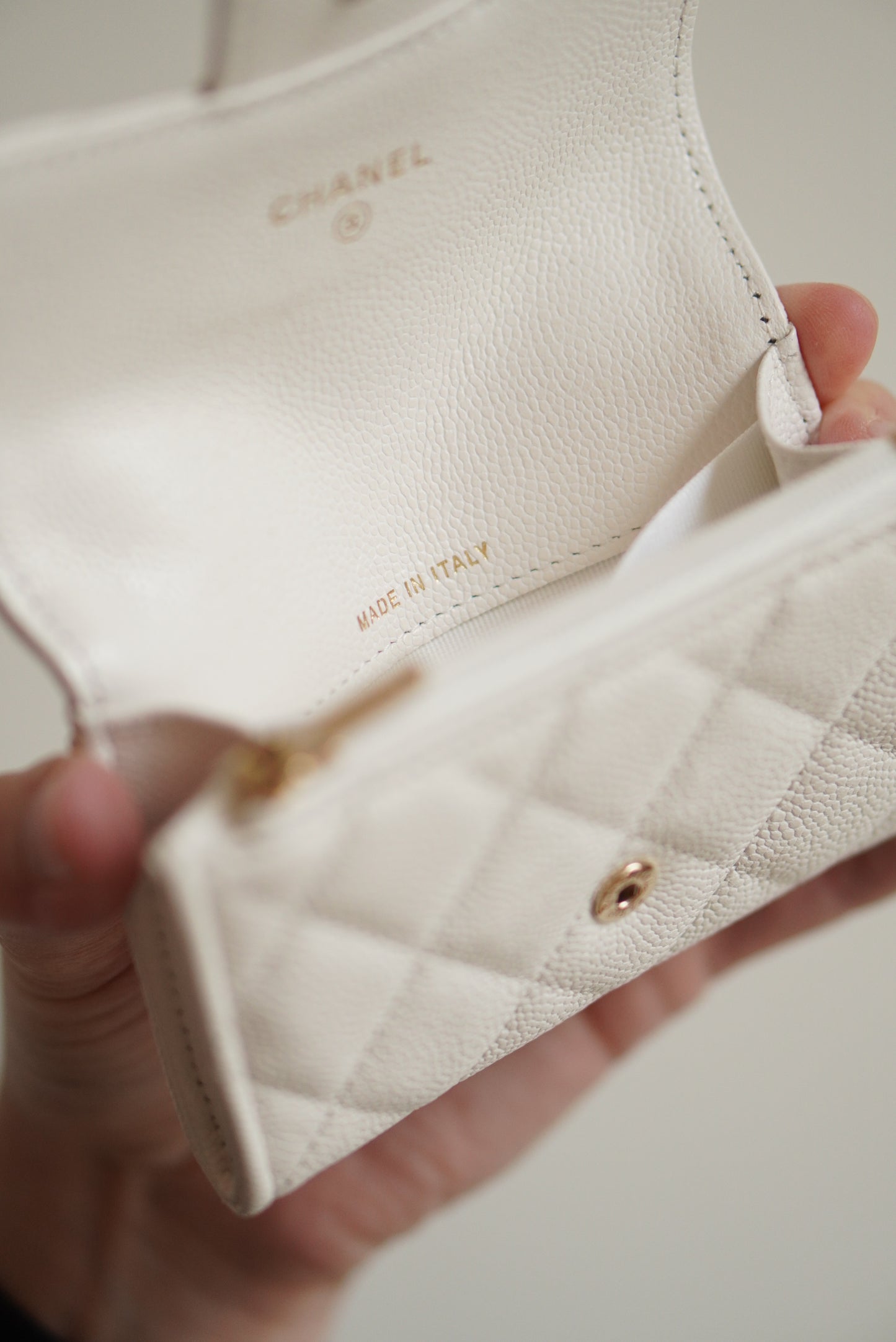 CHANEL FLAP CARD HOLDER | WHITE