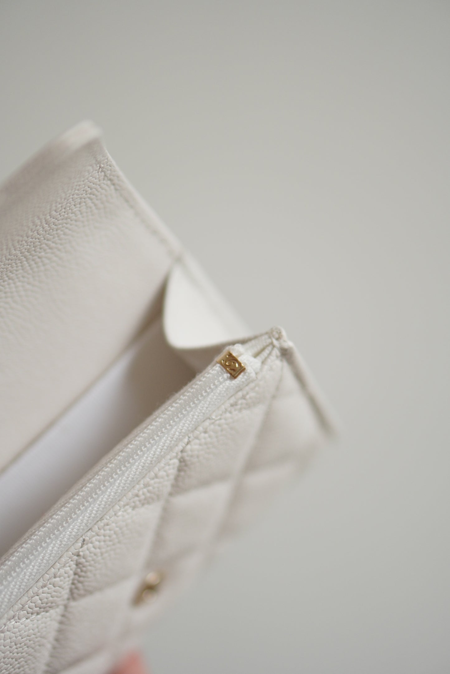CHANEL FLAP CARD HOLDER | WHITE