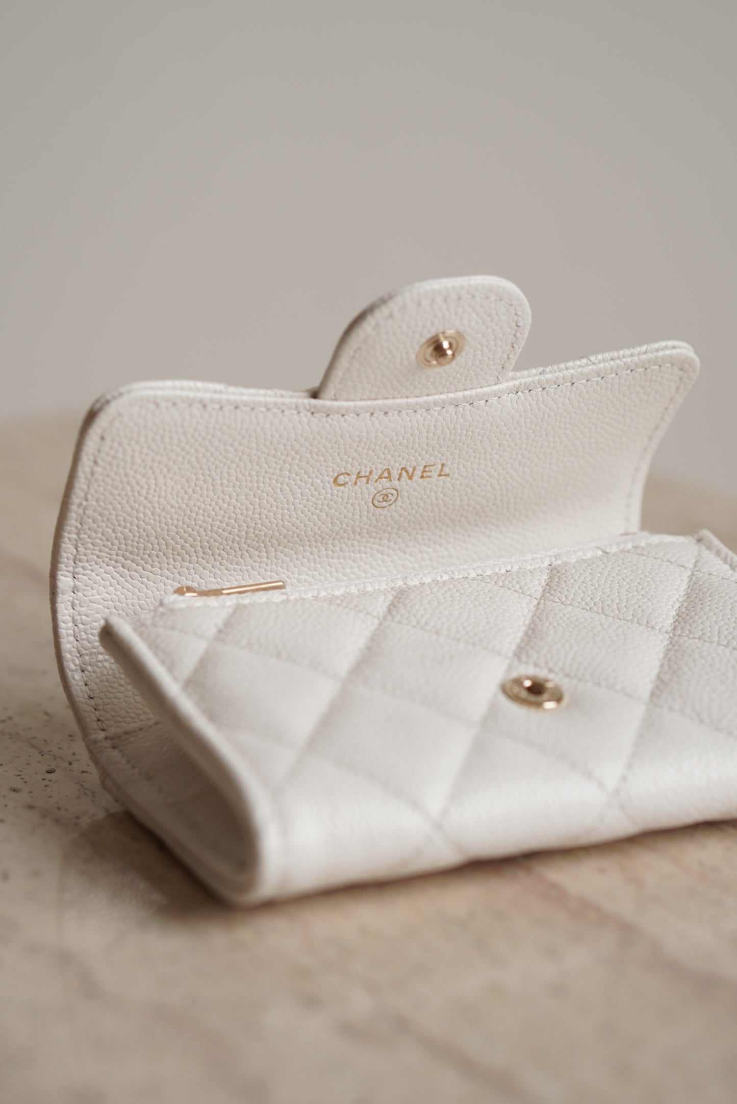 CHANEL FLAP CARD HOLDER | WHITE