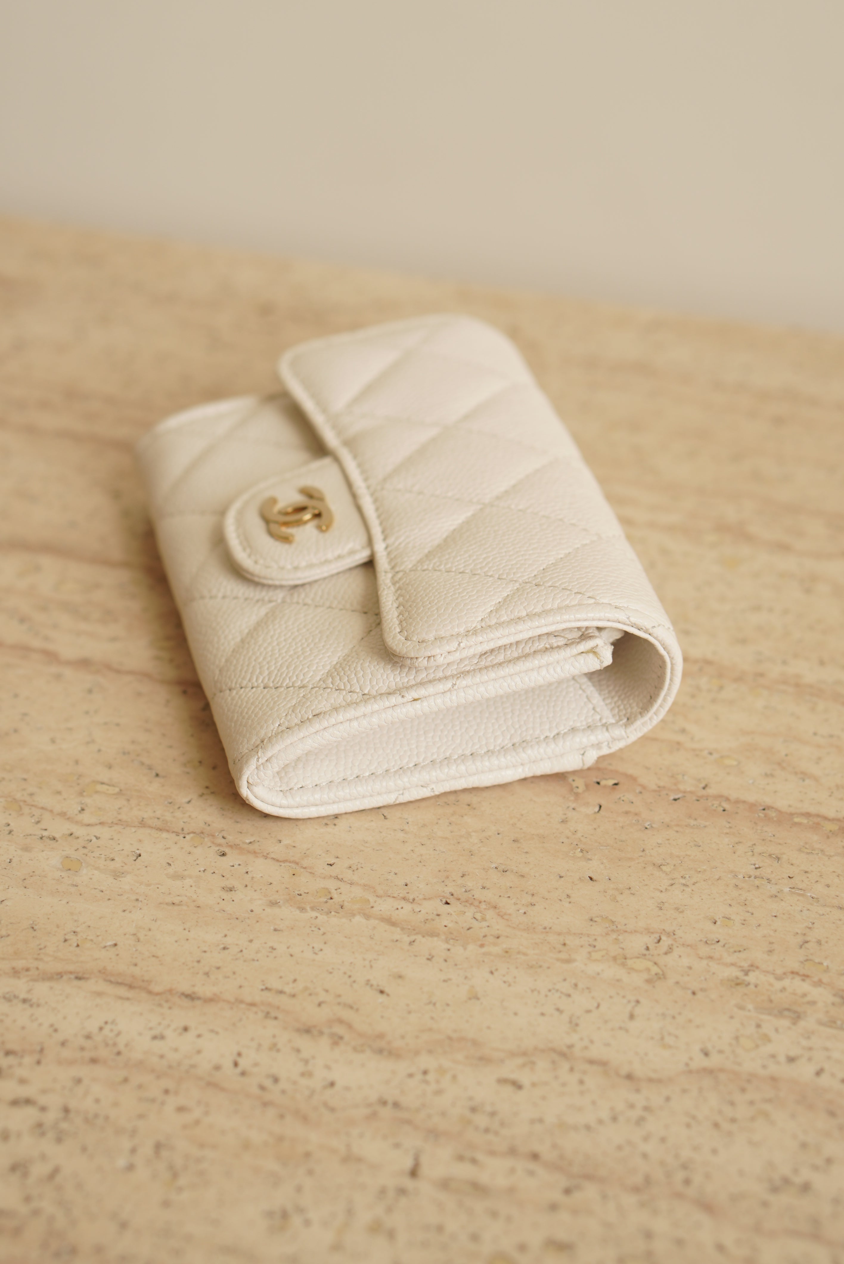 CHANEL FLAP CARD HOLDER | WHITE
