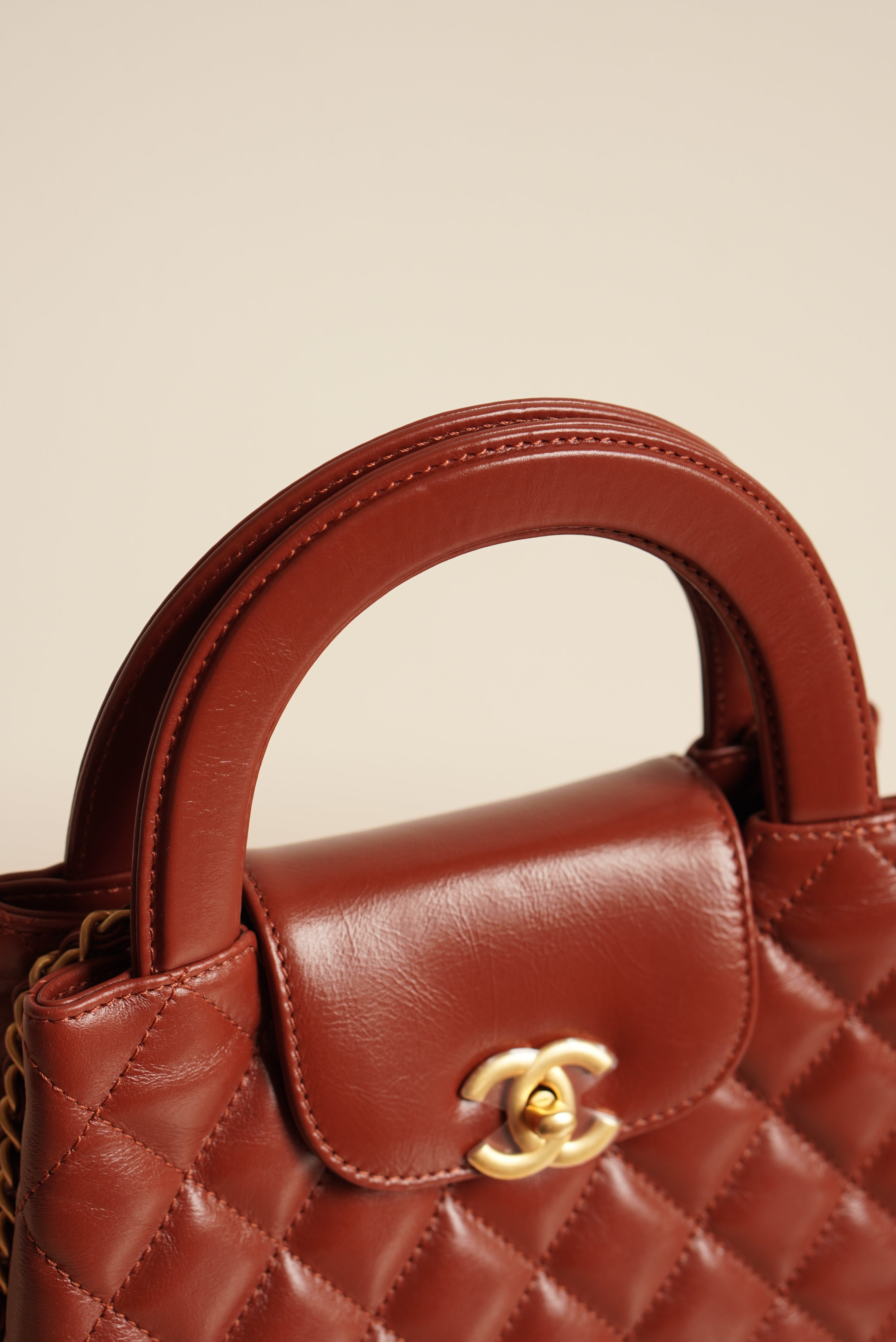 CHANEL 24A KELLY NANO | BROWN