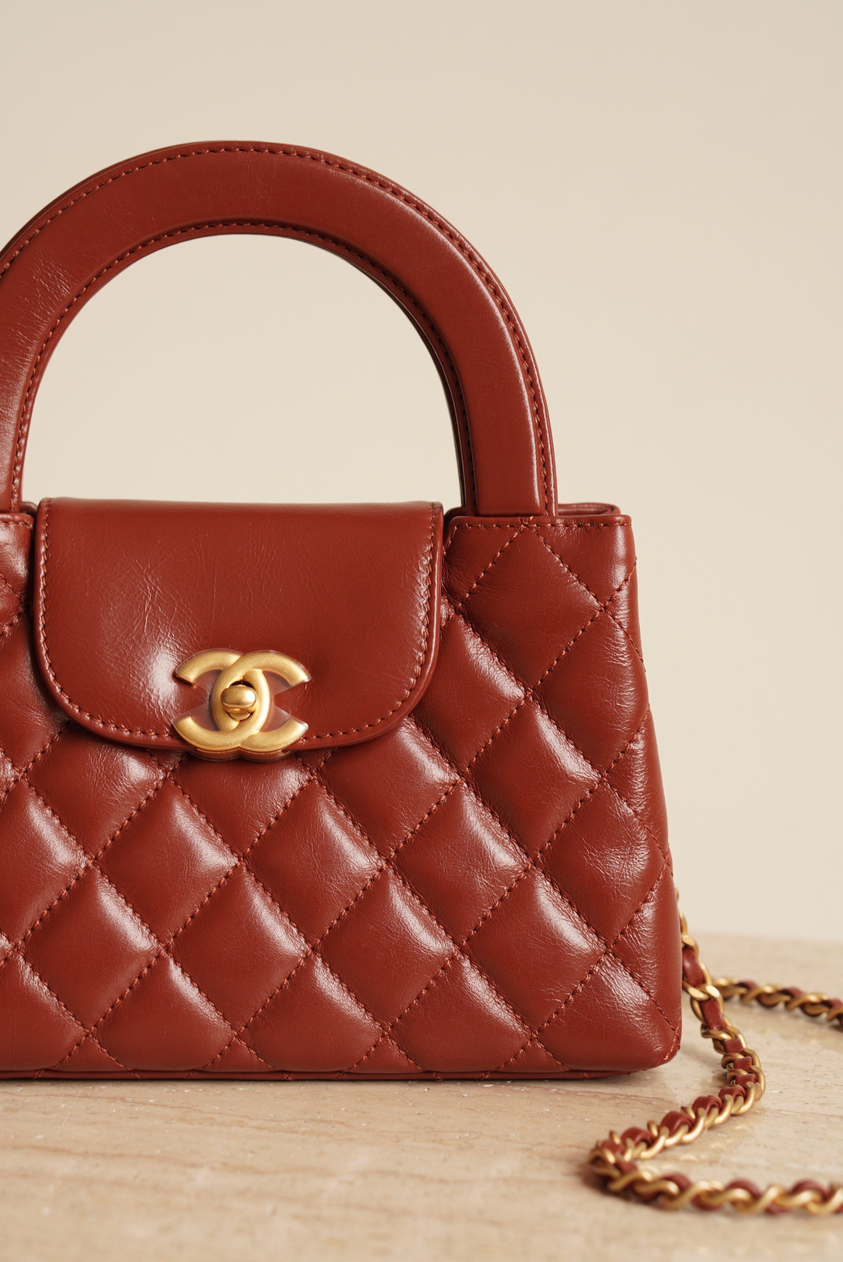 CHANEL 24A KELLY NANO | BROWN
