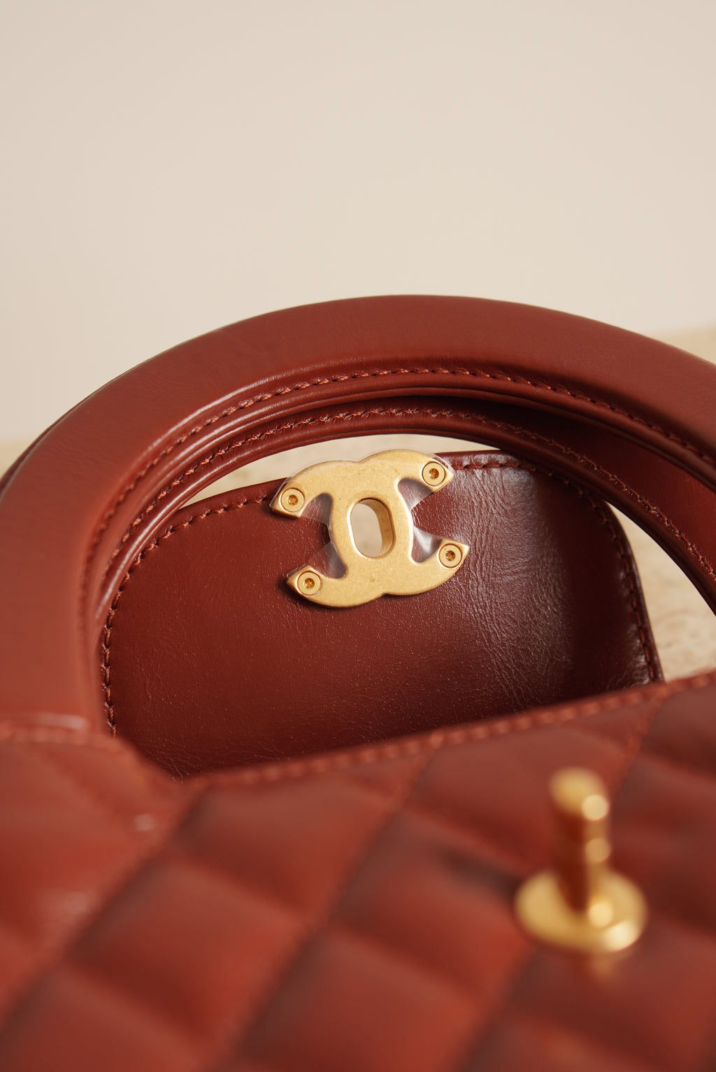 CHANEL 24A KELLY NANO | BROWN