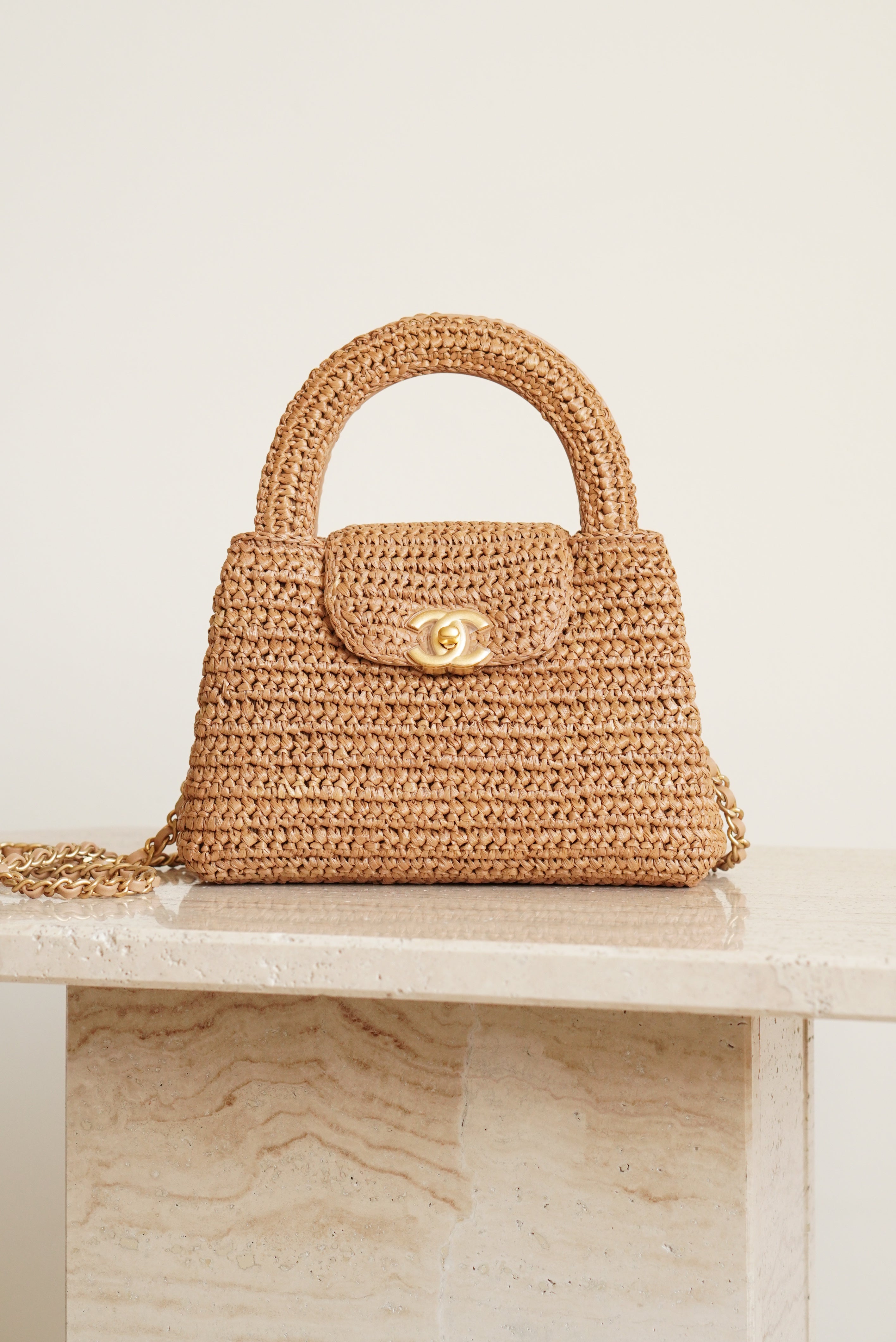 CHANEL 26C KELLY NANO | RAFFIA