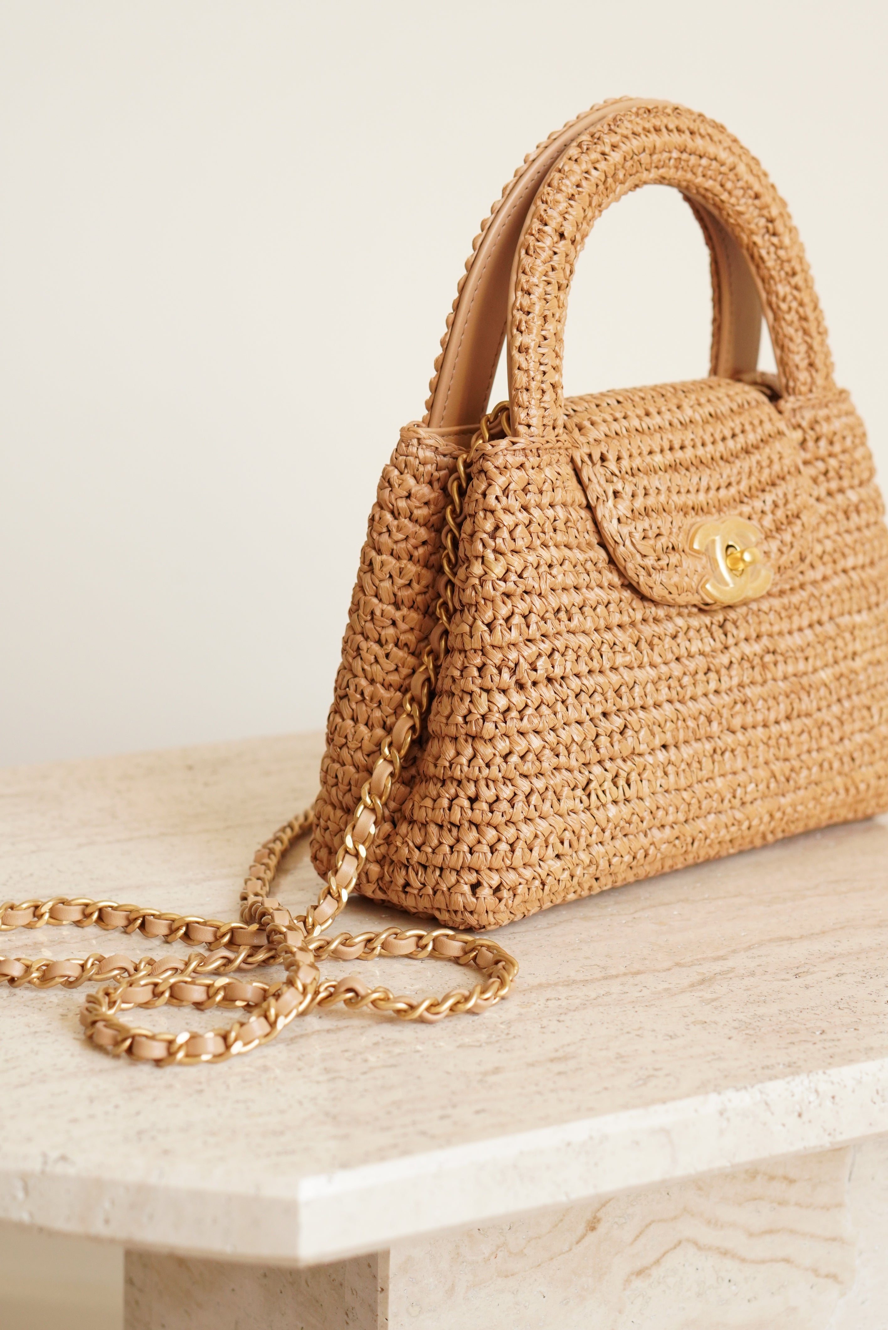 CHANEL 26C KELLY NANO | RAFFIA