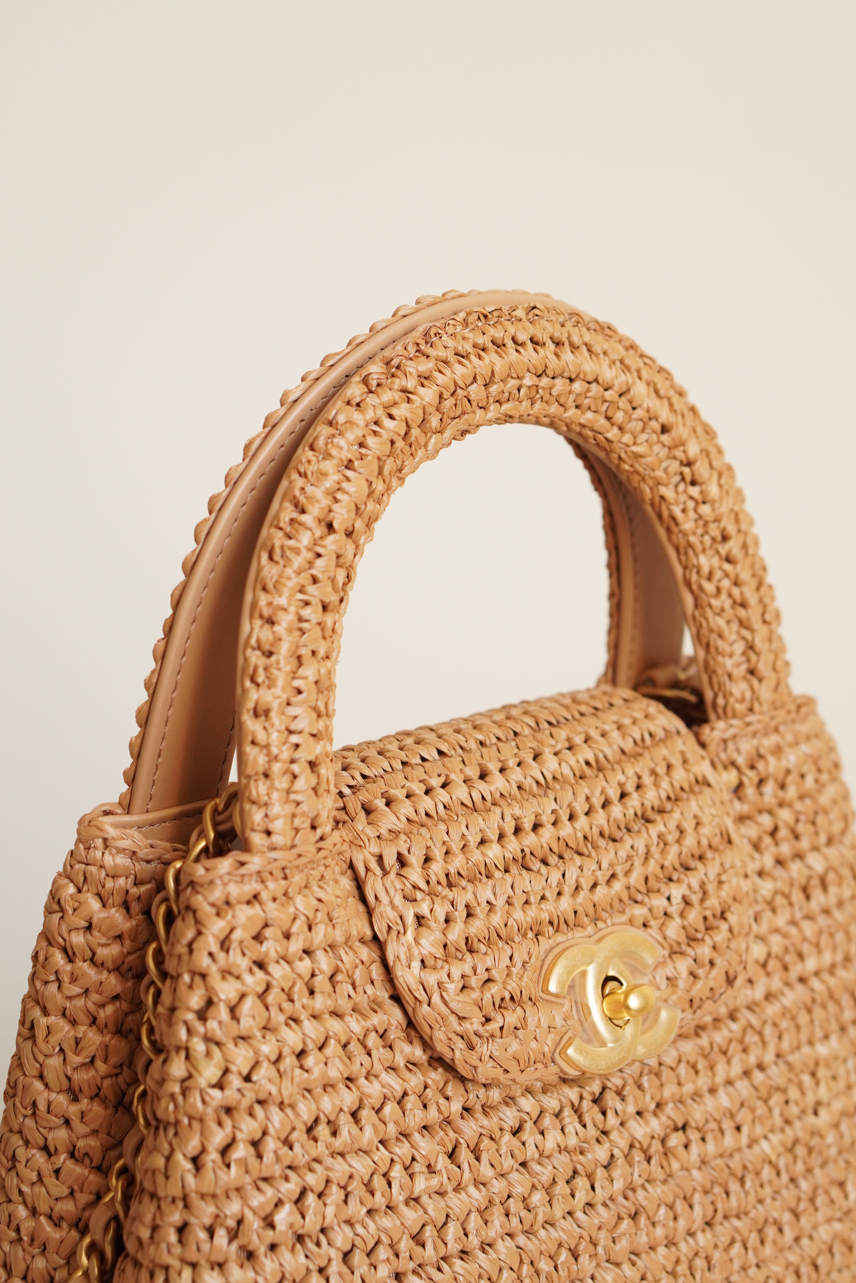 CHANEL 26C KELLY NANO | RAFFIA