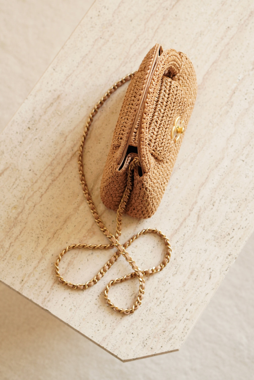 CHANEL 26C KELLY NANO | RAFFIA