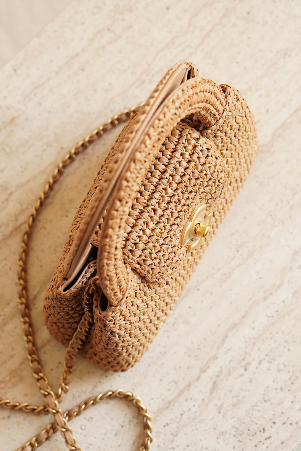 CHANEL 26C KELLY NANO | RAFFIA