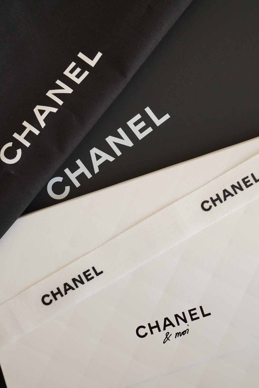 CHANEL 26C KELLY NANO | RAFFIA