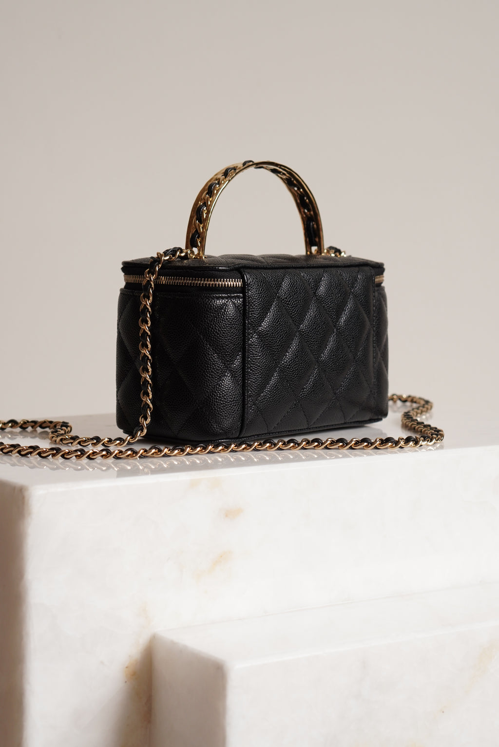 CHANEL LONG VANITY WITH CHAIN TOP HANDLE | BLACK