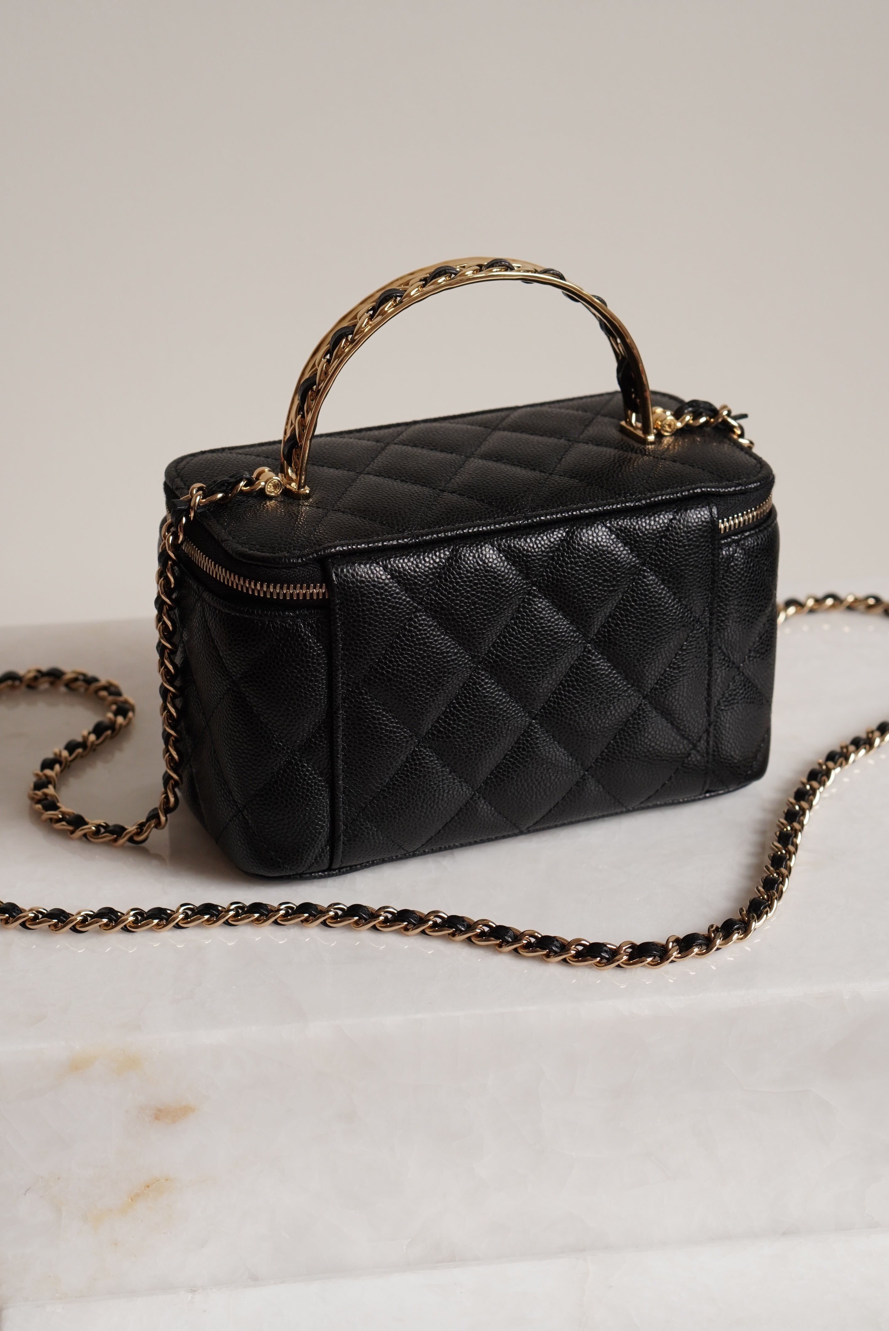 CHANEL LONG VANITY WITH CHAIN TOP HANDLE | BLACK