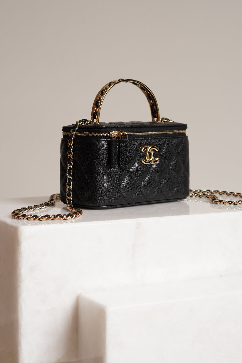 CHANEL LONG VANITY WITH CHAIN TOP HANDLE | BLACK
