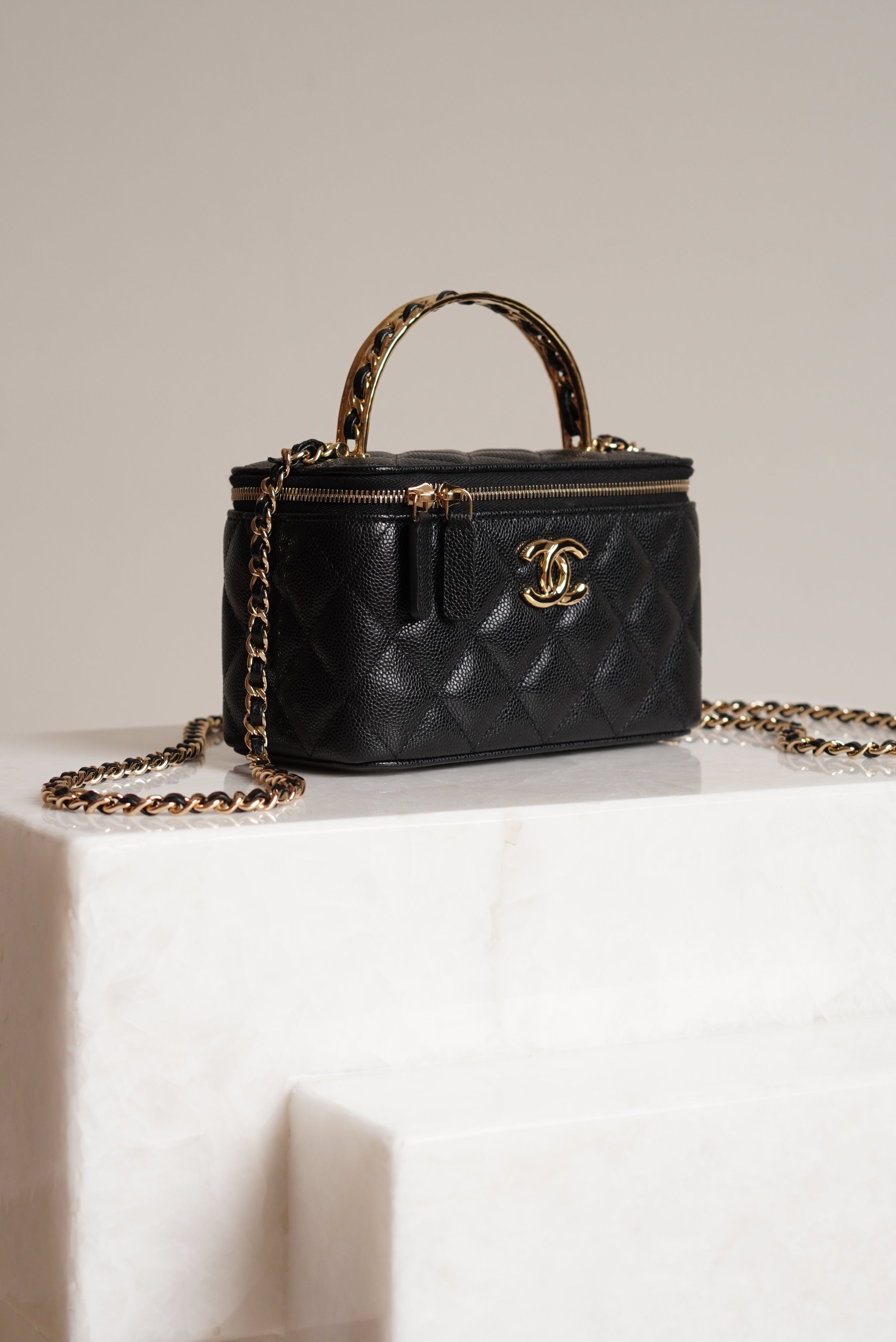 CHANEL LONG VANITY WITH CHAIN TOP HANDLE | BLACK