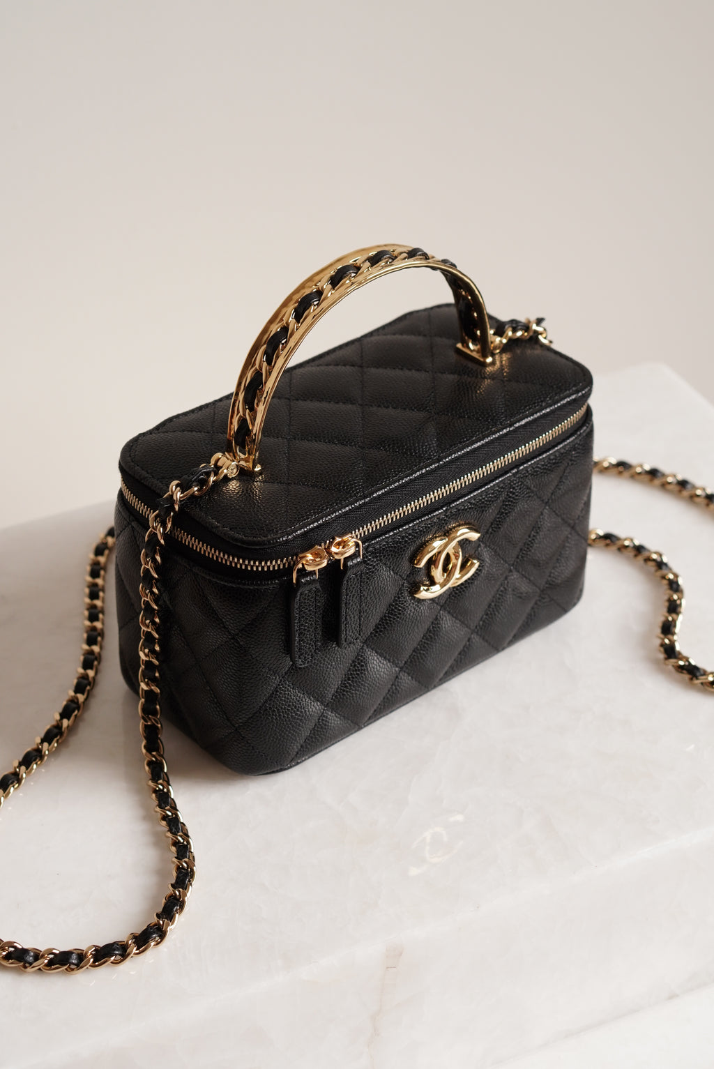 CHANEL LONG VANITY WITH CHAIN TOP HANDLE | BLACK