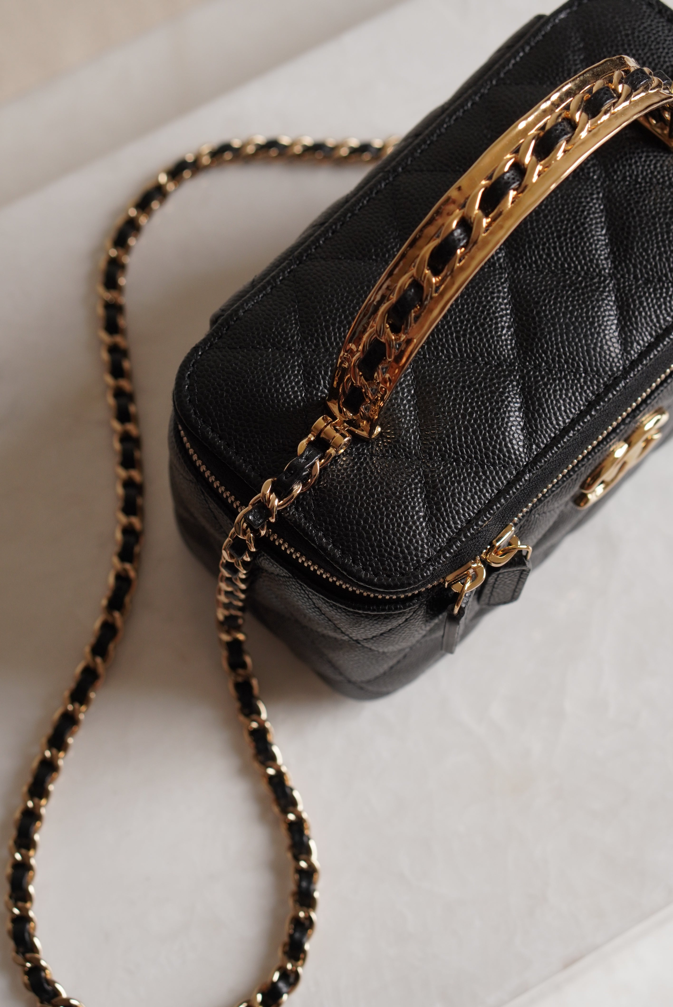 CHANEL LONG VANITY WITH CHAIN TOP HANDLE | BLACK