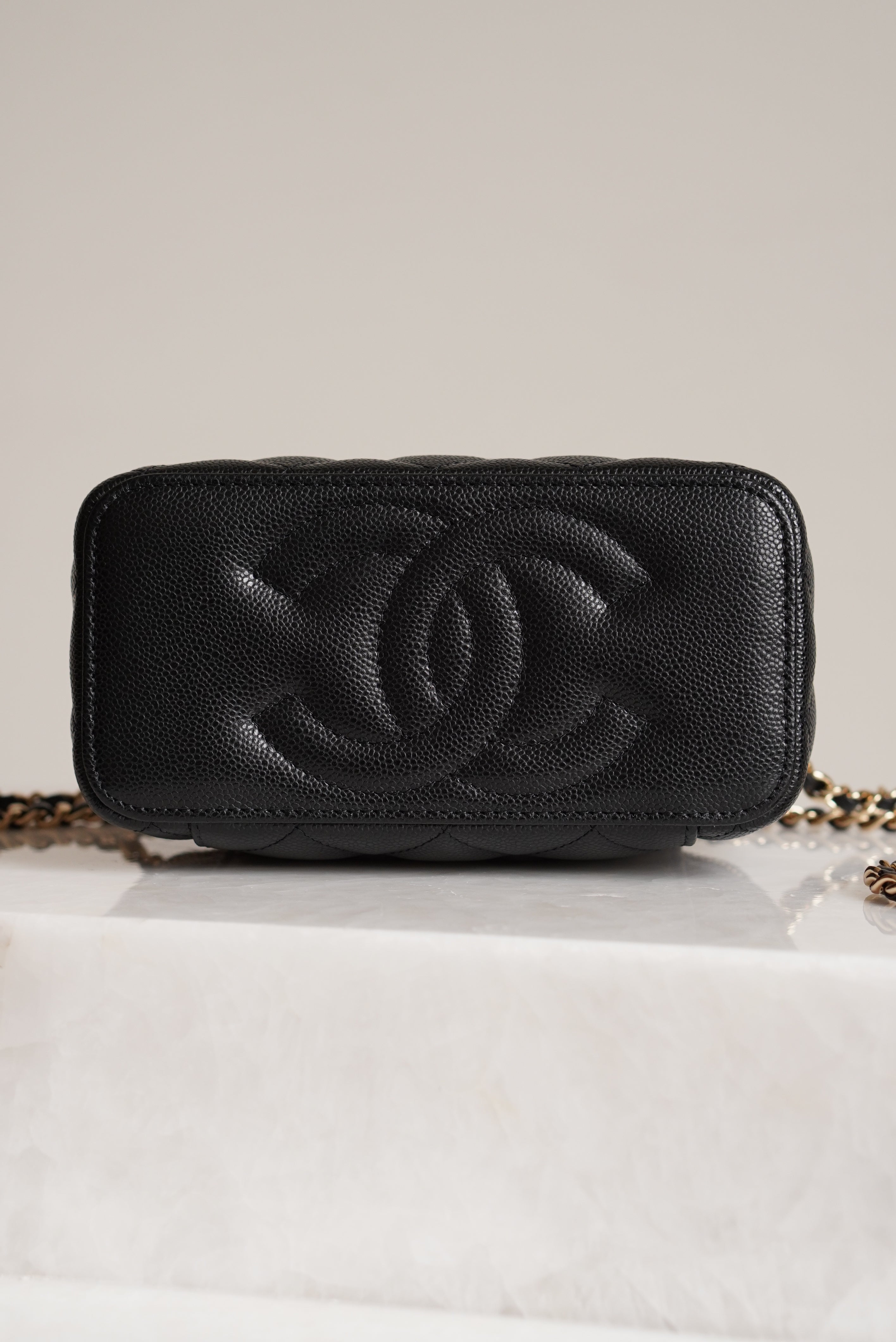 CHANEL LONG VANITY WITH CHAIN TOP HANDLE | BLACK