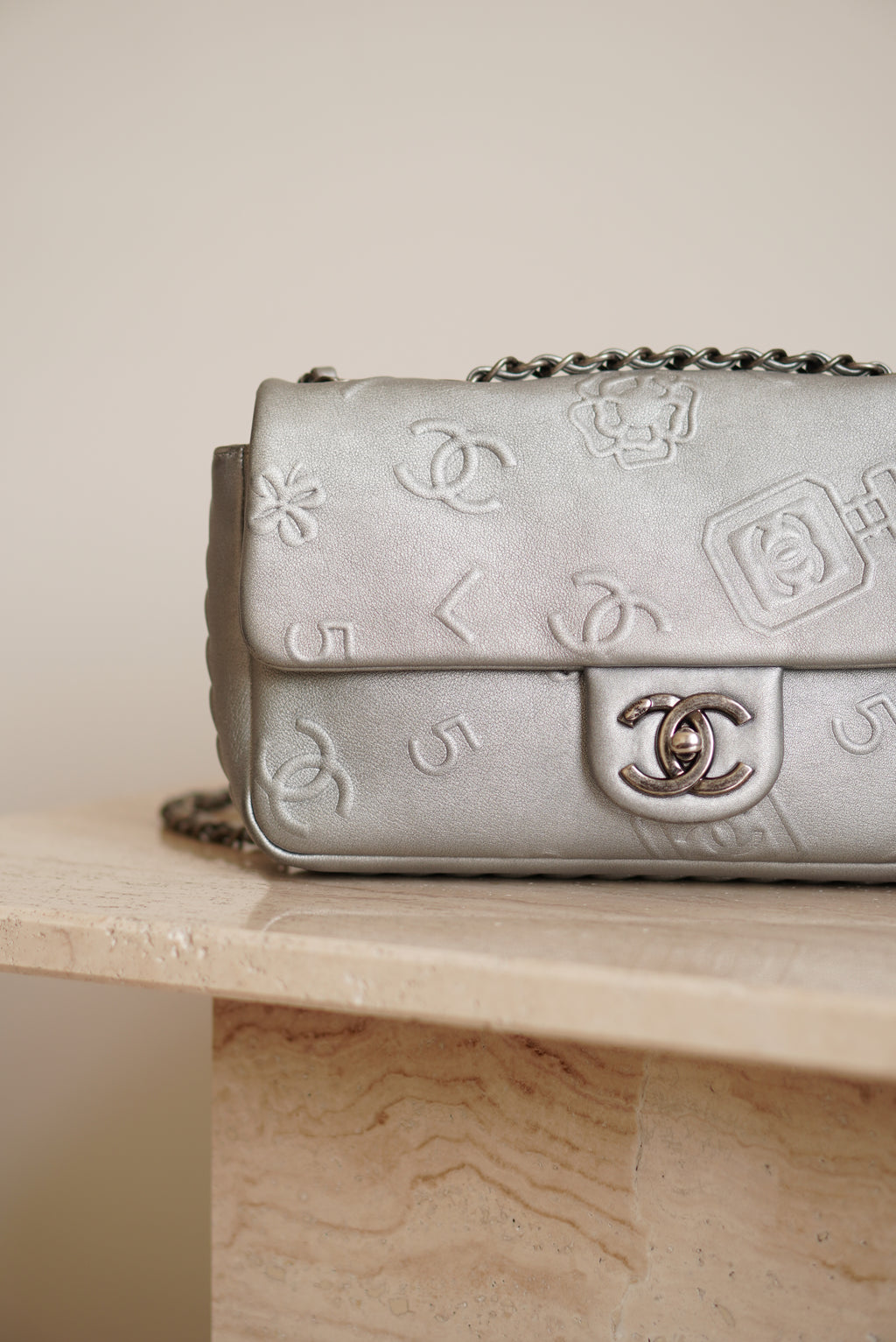 CHANEL LUCKY CHARMS SINGLE FLAP | SILVER