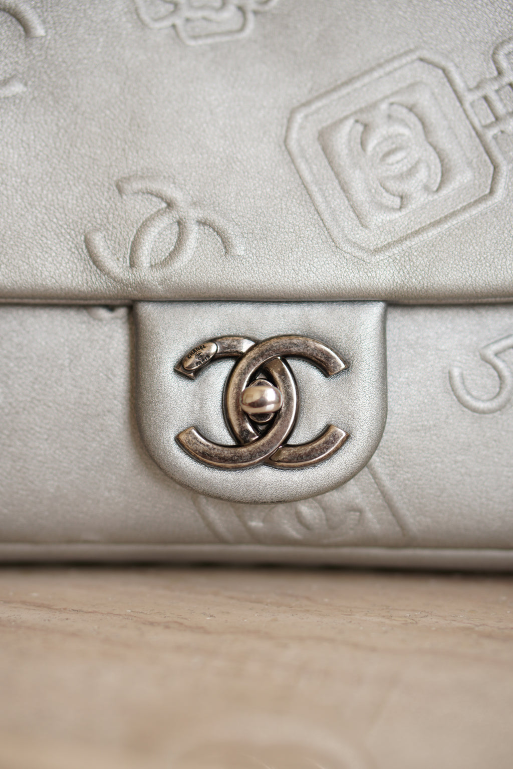 CHANEL LUCKY CHARMS SINGLE FLAP | SILVER