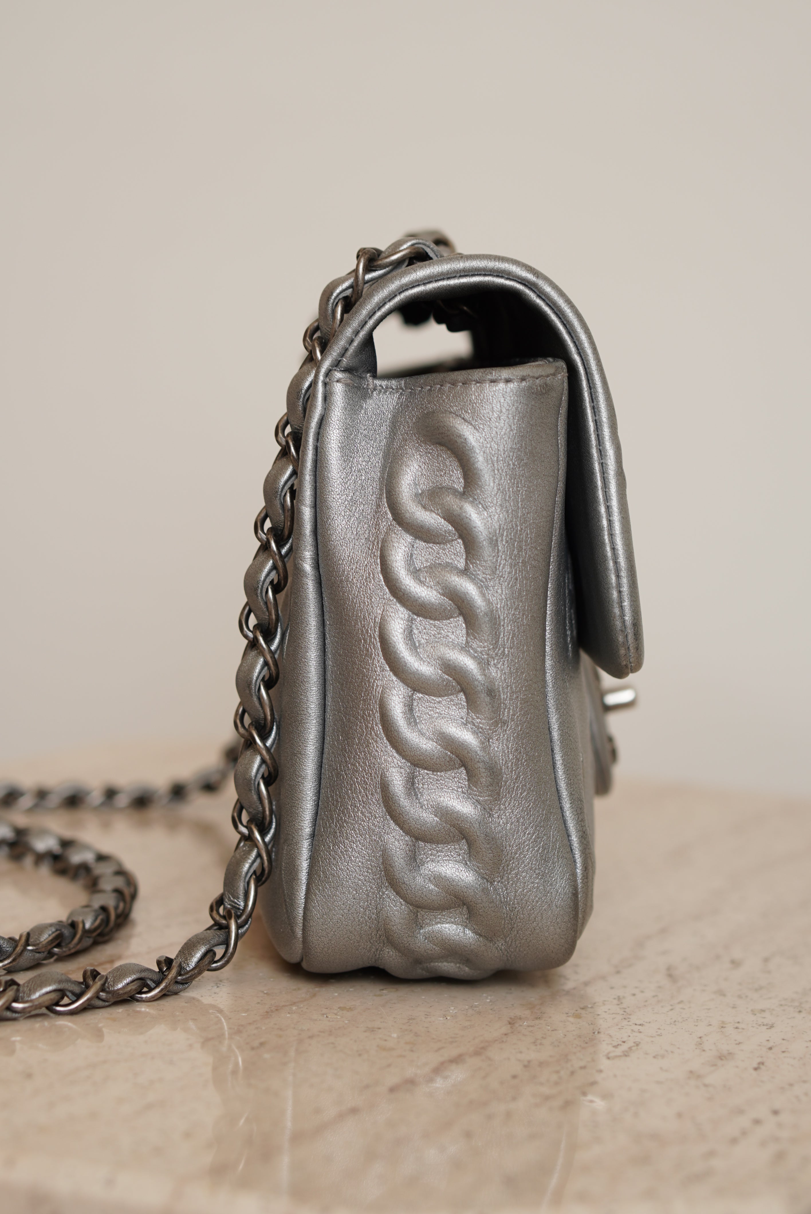 CHANEL LUCKY CHARMS SINGLE FLAP | SILVER