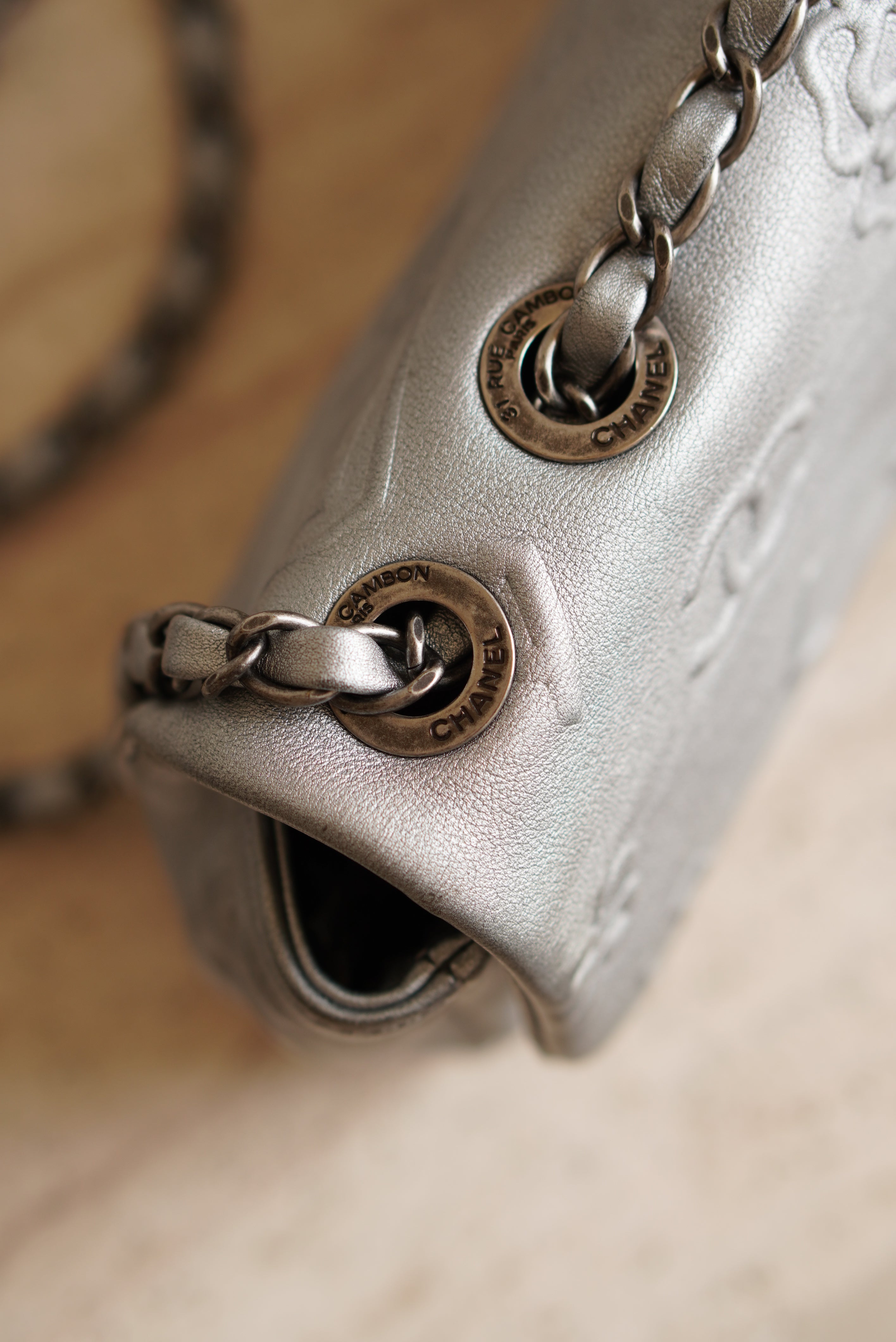 CHANEL LUCKY CHARMS SINGLE FLAP | SILVER