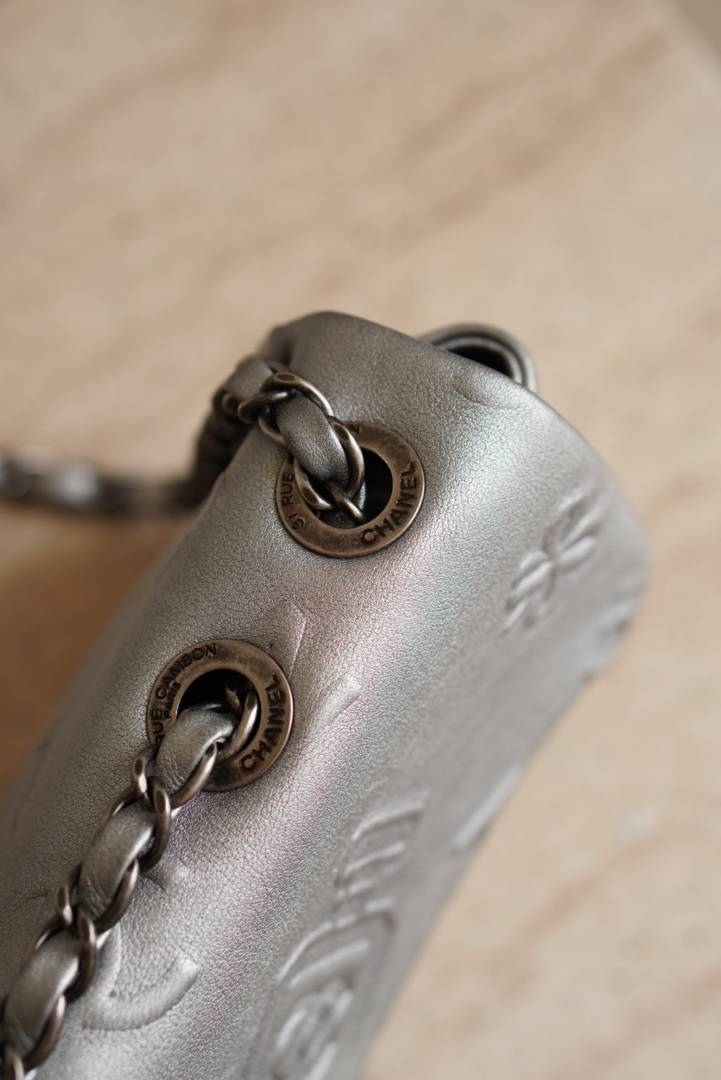 CHANEL LUCKY CHARMS SINGLE FLAP | SILVER