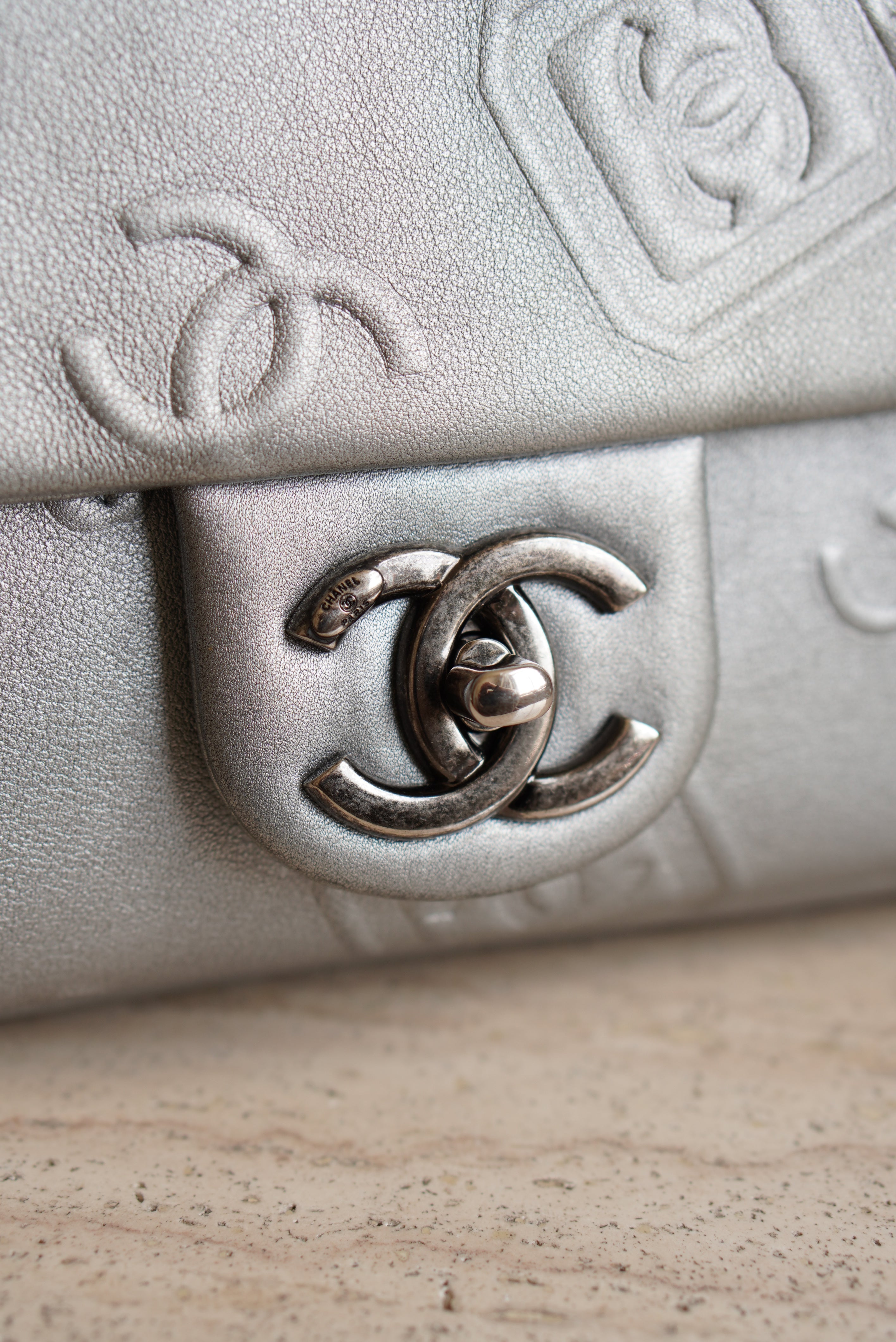 CHANEL LUCKY CHARMS SINGLE FLAP | SILVER