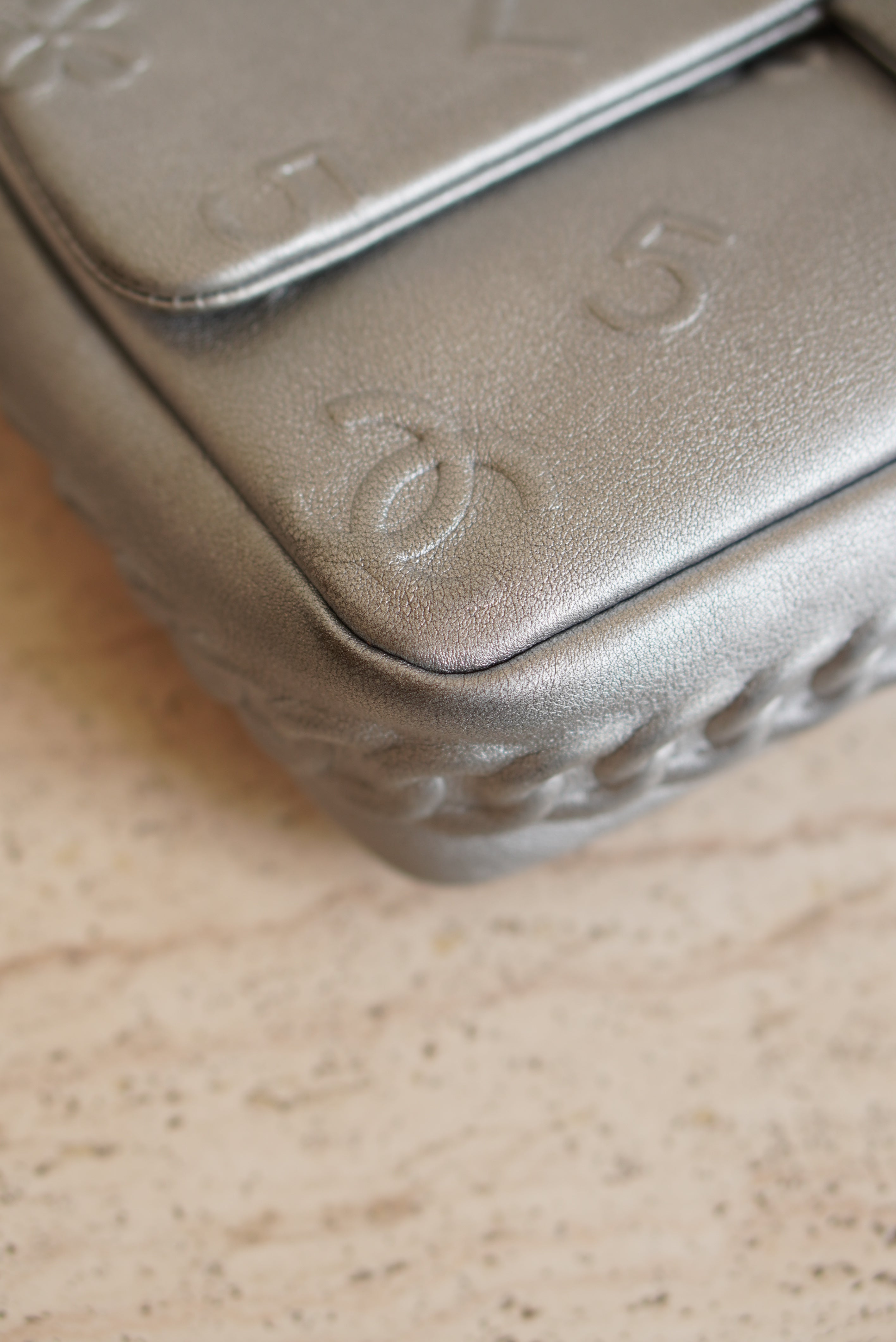 CHANEL LUCKY CHARMS SINGLE FLAP | SILVER