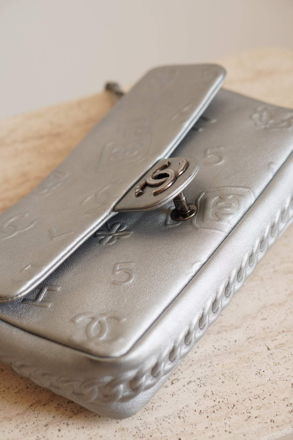 CHANEL LUCKY CHARMS SINGLE FLAP | SILVER