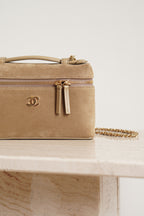 CHANEL CLASSIC 26A VANITY WITH CHAIN | BEIGE SUEDE