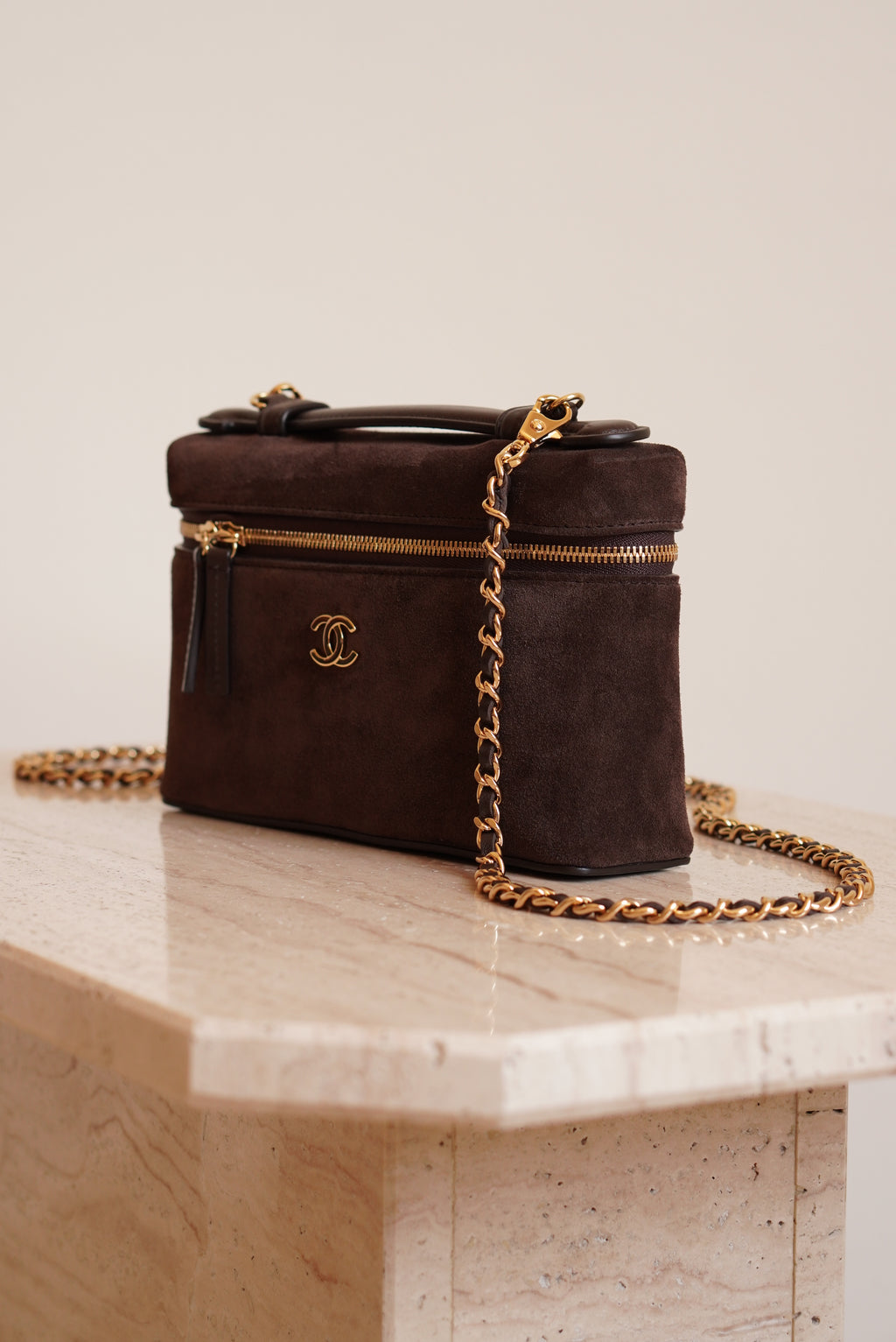 CHANEL CLASSIC 26A VANITY WITH CHAIN | BROWN SUEDE