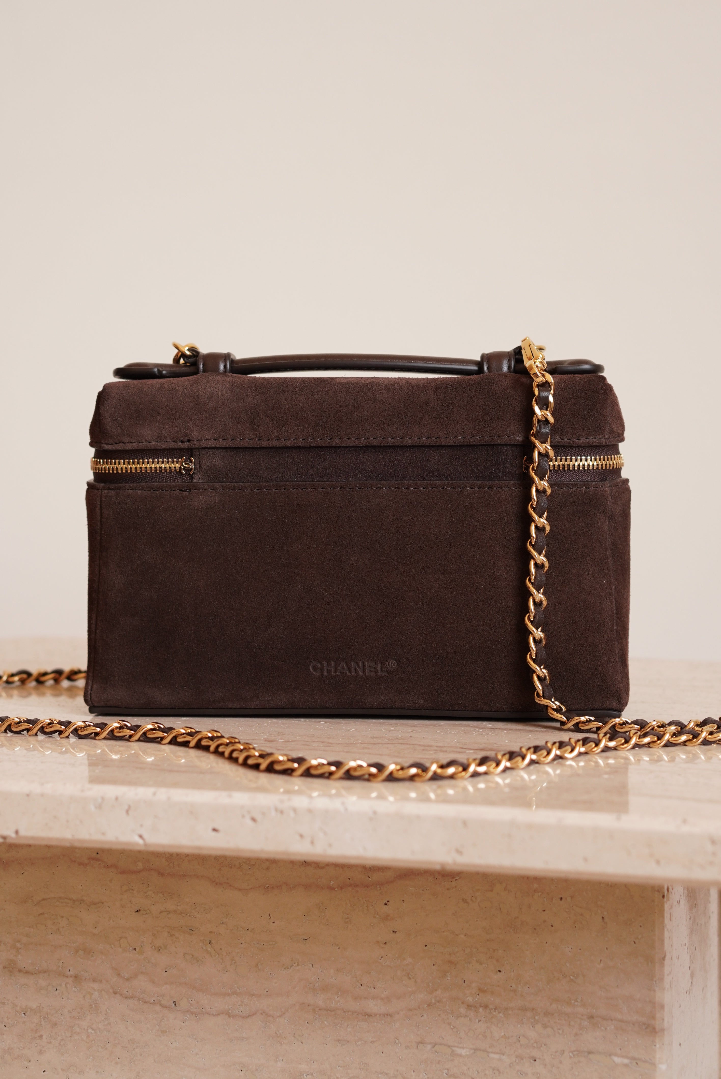 CHANEL CLASSIC 26A VANITY WITH CHAIN | BROWN SUEDE