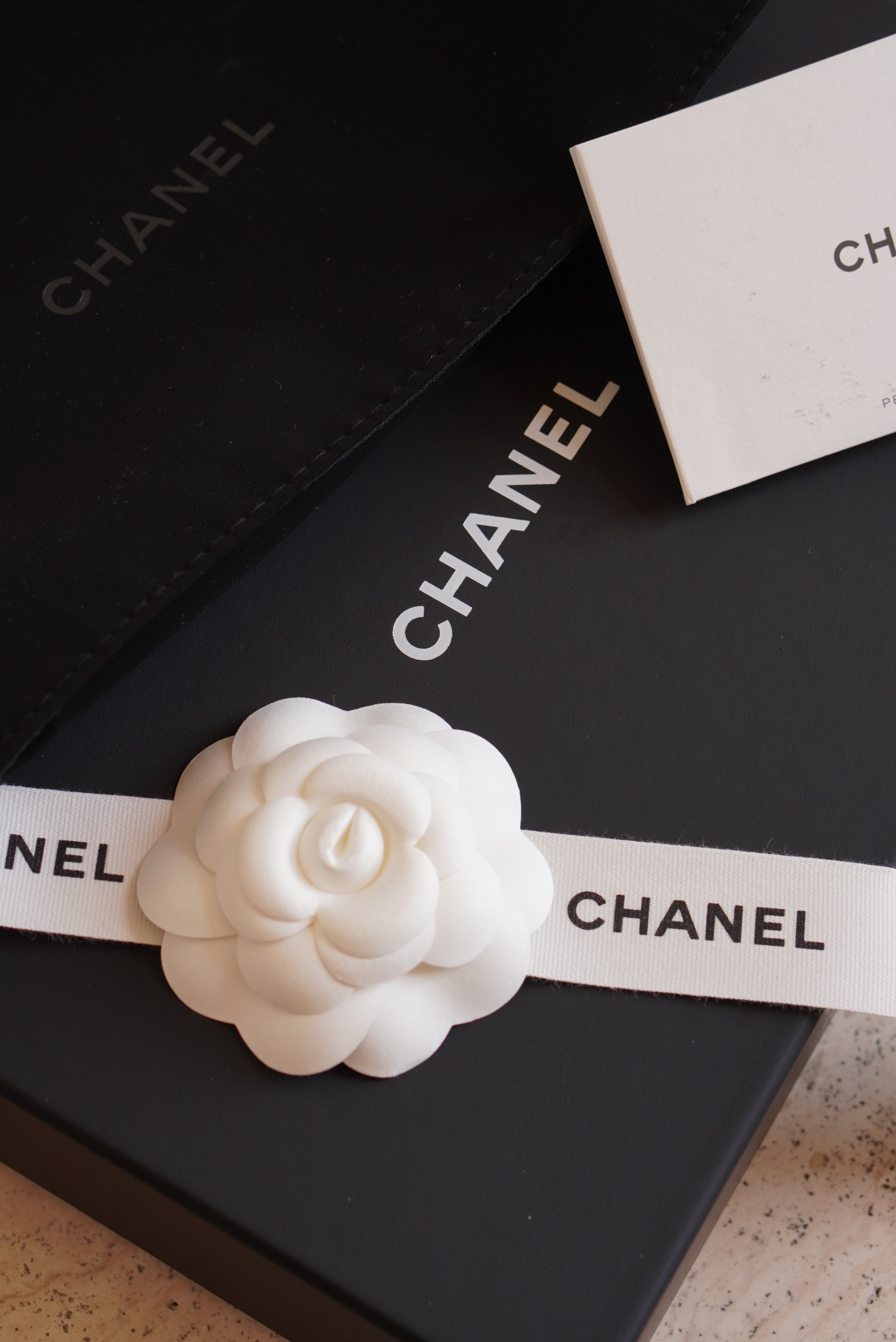 CHANEL CLASSIC 26A VANITY WITH CHAIN | BROWN SUEDE